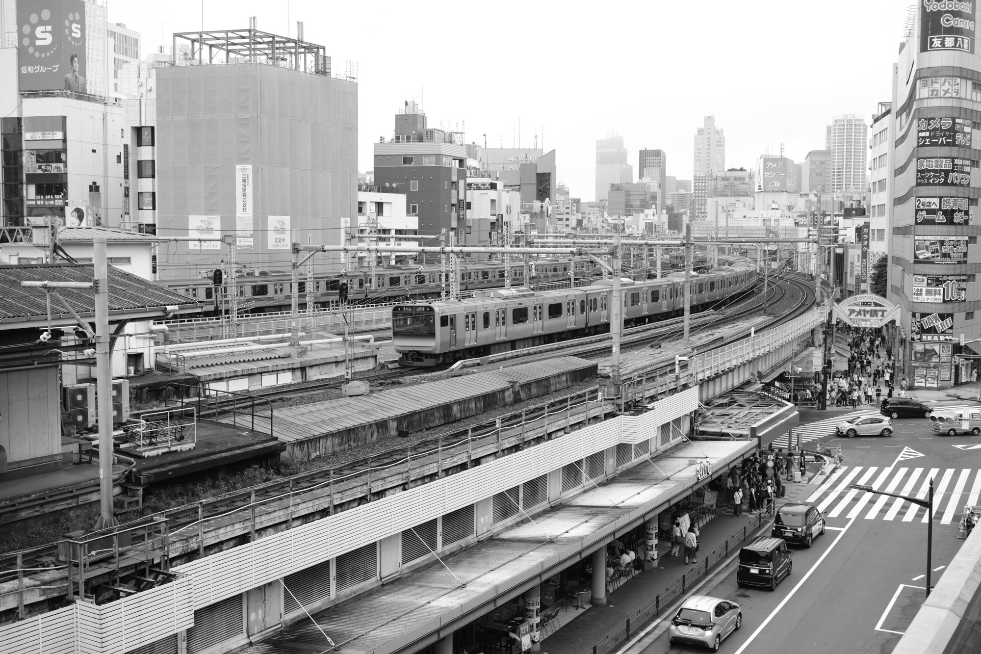 FUJIFILM X-T5】X-T5とXF27mm F2.8で、梅雨空の上野をスナップ撮影｜No.54