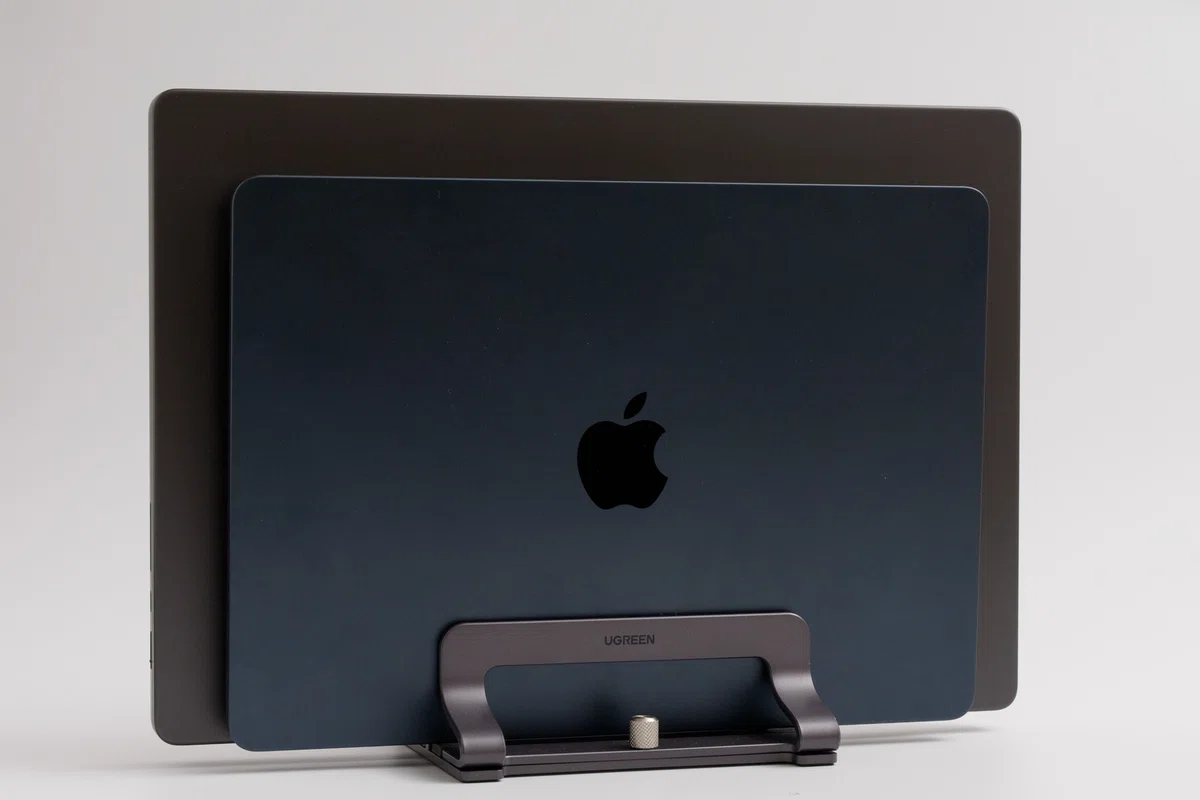 MacBookにおすすめのアクセサリまとめ！愛用中のアイテムを中心に紹介 