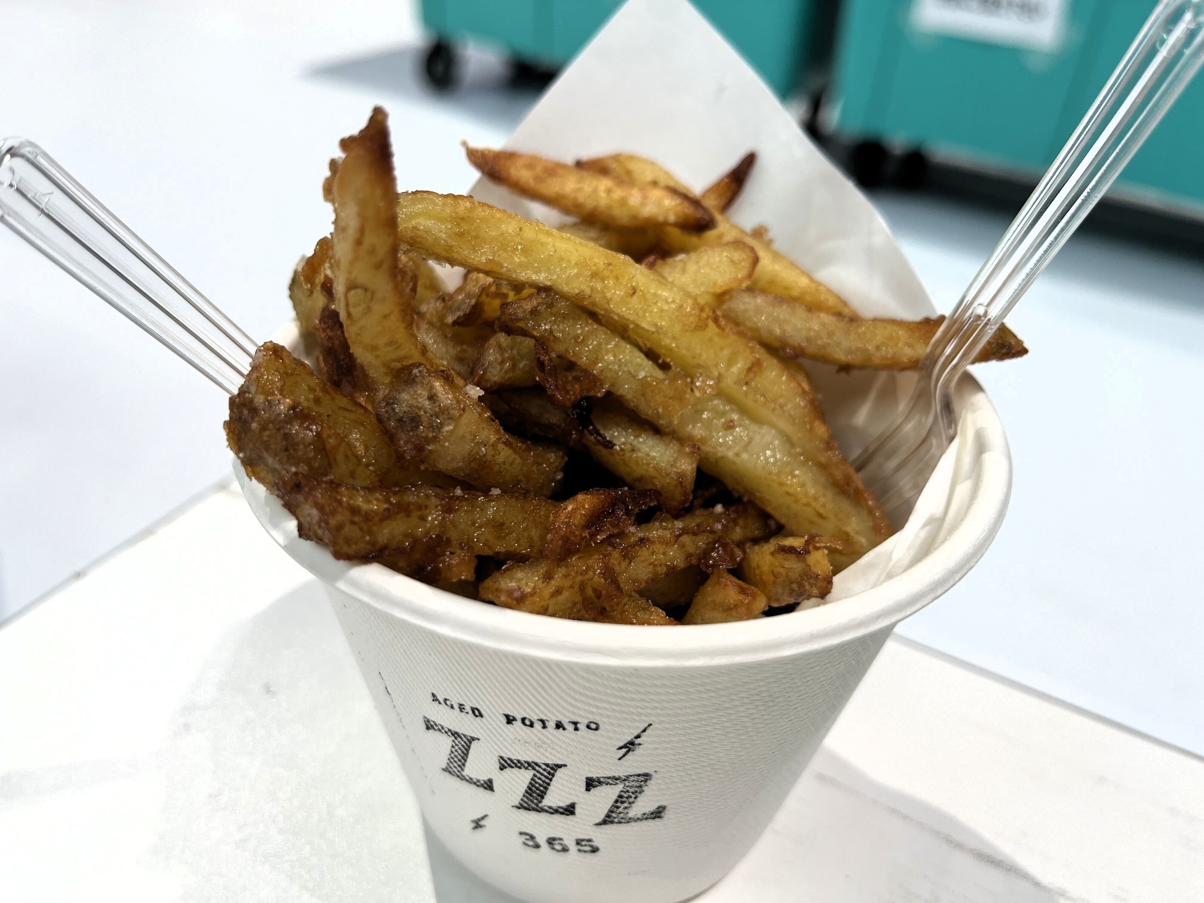 フライドポテト店No.1は北海道の「zzz365」が2連覇達成／ニュース