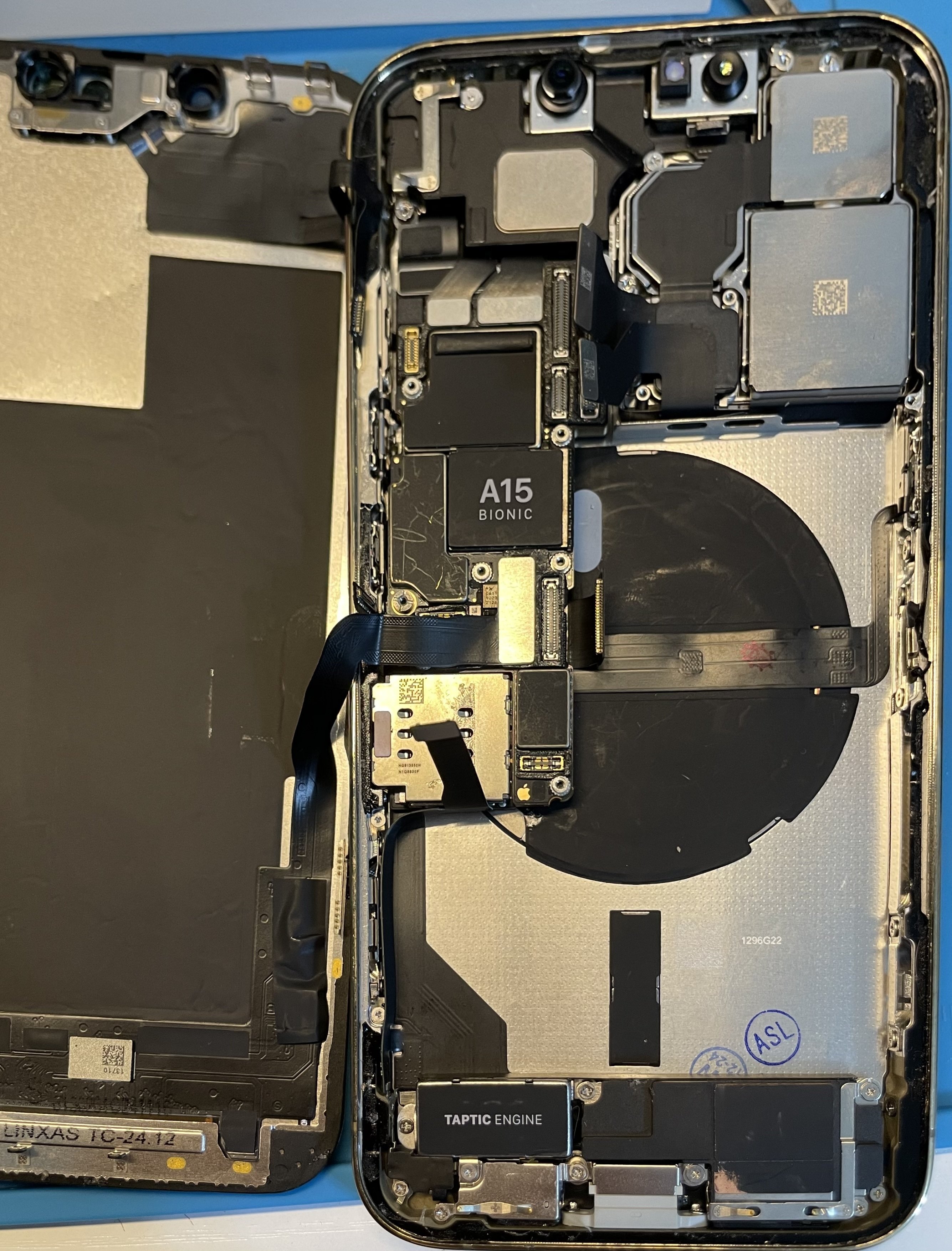 【ジャンク品】iPhone13 Pro 256GB 電源入らず／画面きれい Amazon.co.jp: JETech iPhone 13 Pro 6.1インチ用 ケース 耐衝撃