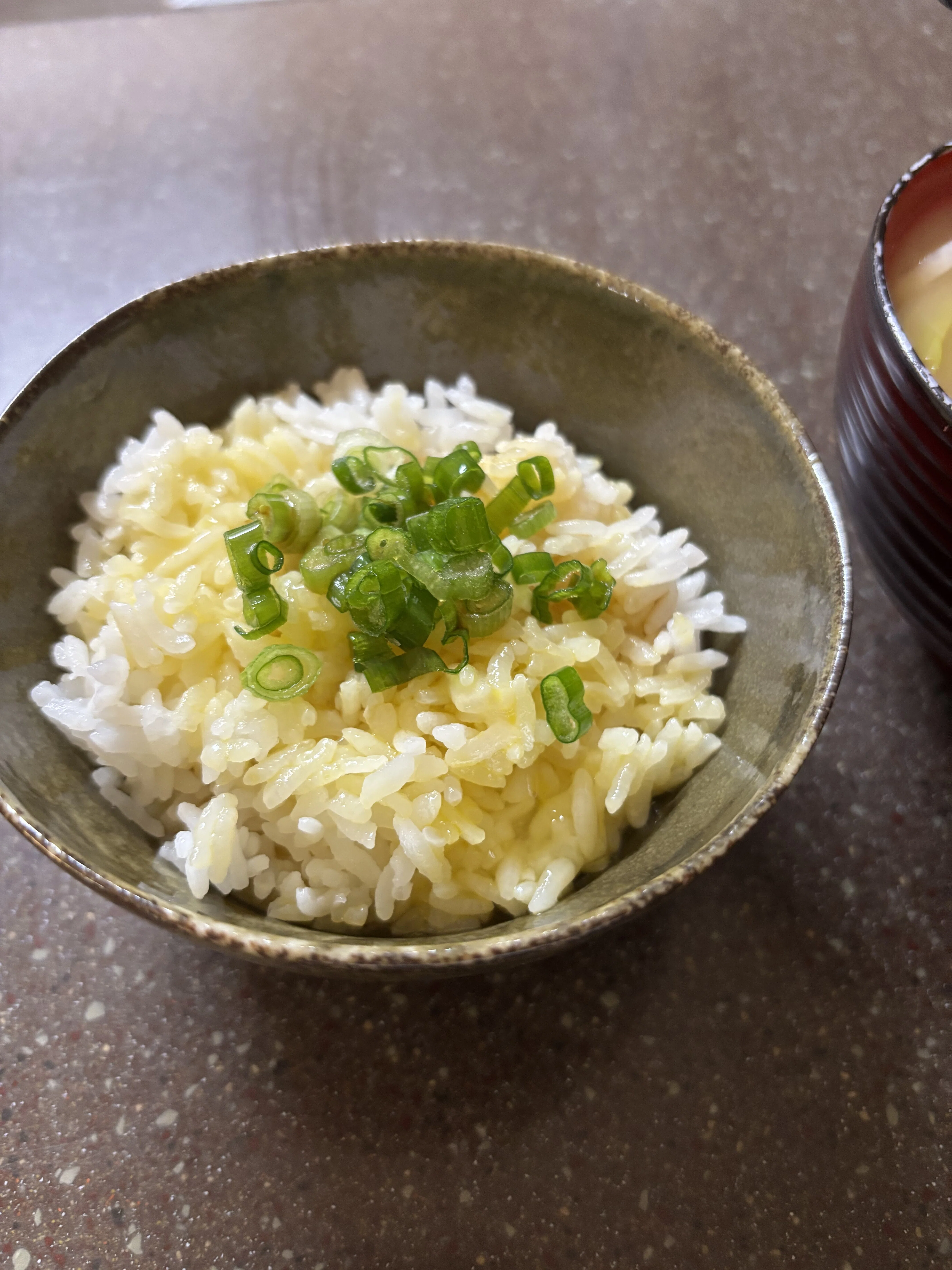アメリカで自己責任卵かけご飯｜よもぎ