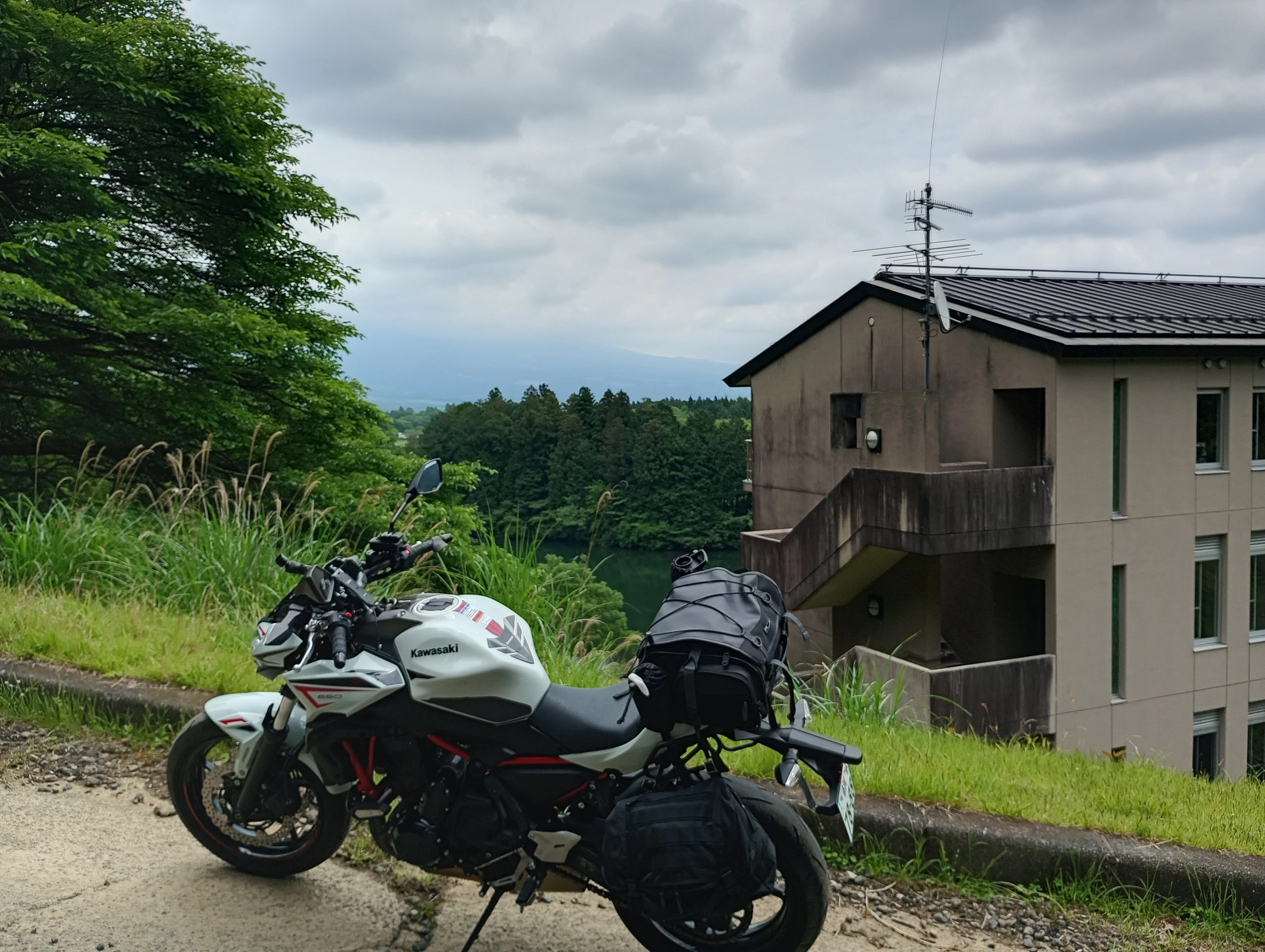 ひたすら曇ってた静岡・山梨1泊ツーリング【Z650】｜benkey
