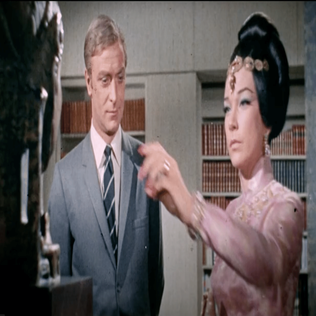 ≫229 映画チラシ 青い目の蝶々さん 主演：シャーリー・マクレーン スカラ座 二つ折り 検：映画関連グッズ 当時物 昭和レトロ 希少 レア ≫229 映画チラシ 青い目の蝶々さん 主演：シャーリー・マクレーン