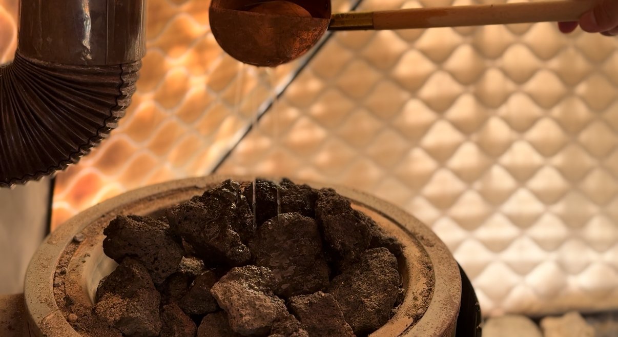 セルフロウリュをする様子