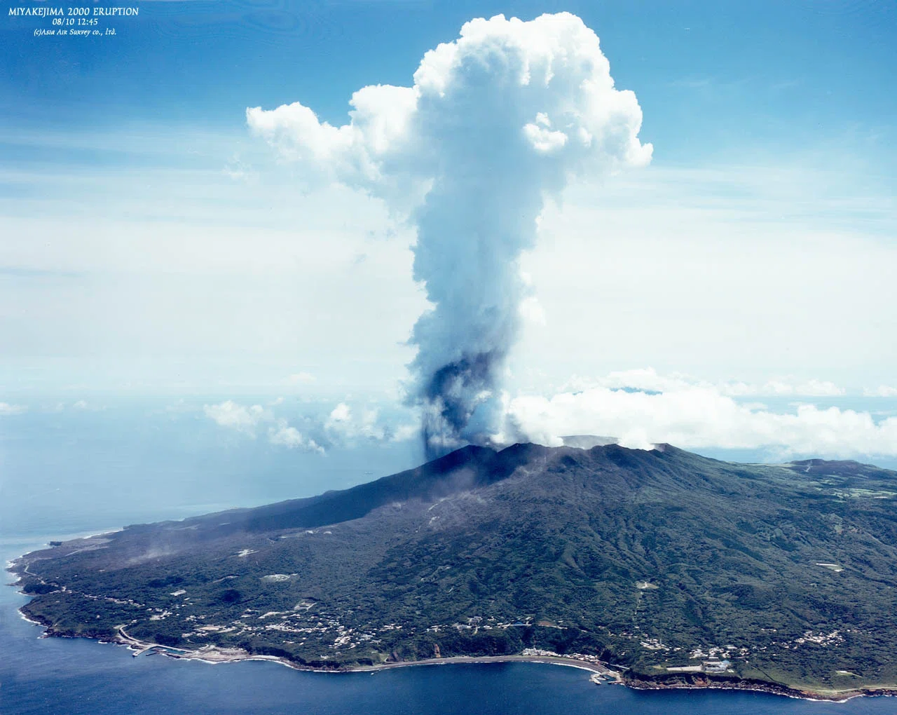 東京なのに離島!?【三宅島編】火山と生きる島、三宅島の魅力について