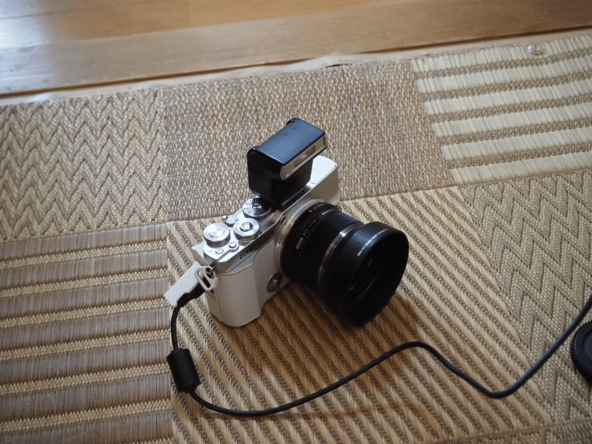 オリンパス OLYMPUS PEN E-P7 14-42mm EZレンズキット ホワイト 買った