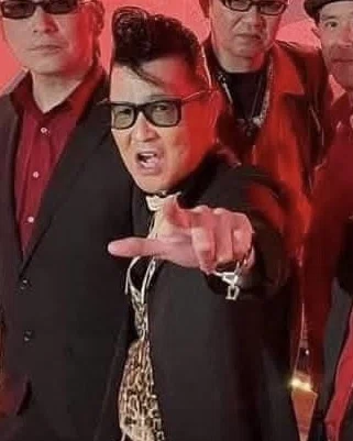 ザ マックショー の オリジナル サングラスに、度数を入れることができ