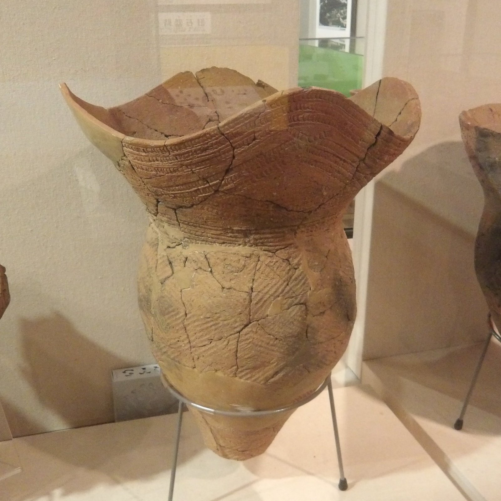 赤城山麓の旧石器 写真、石器実測図 多数掲載