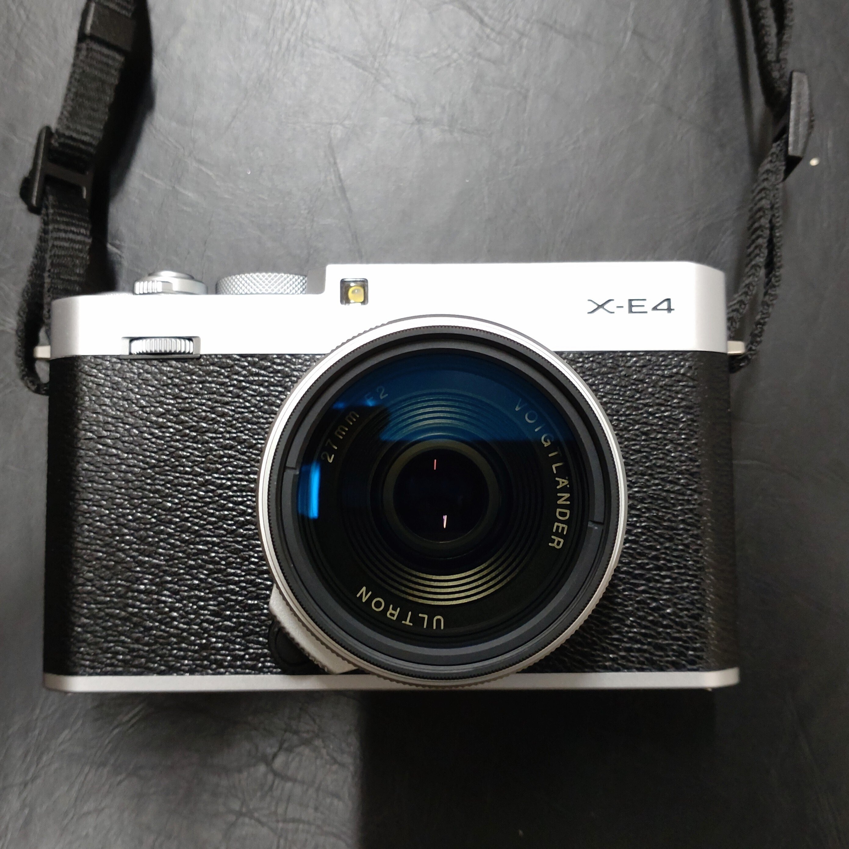 Voigtlander Ultron 27mm F2とか言うMFレンズがX-E4に似合い過ぎて