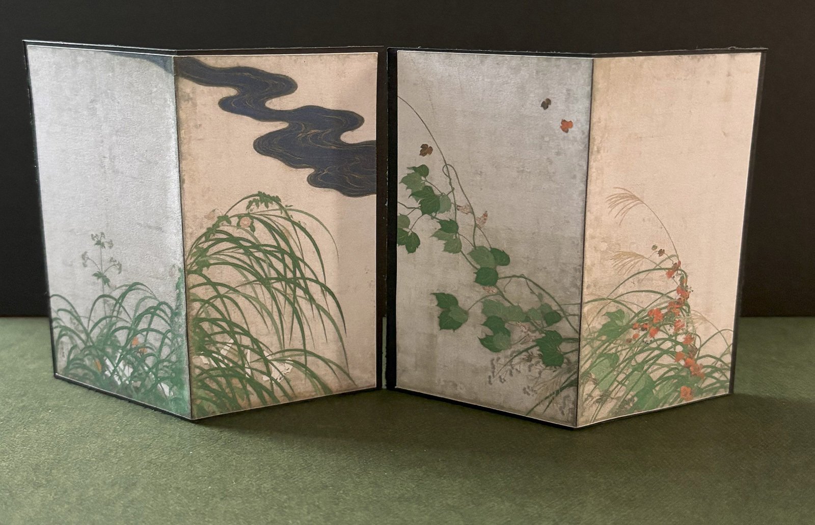 酒井抱一 秋草鶴図屏風風 420角 酒井抱一 秋草鶴図屏風風 420角 秋草鶉図 文化遺産オンライン