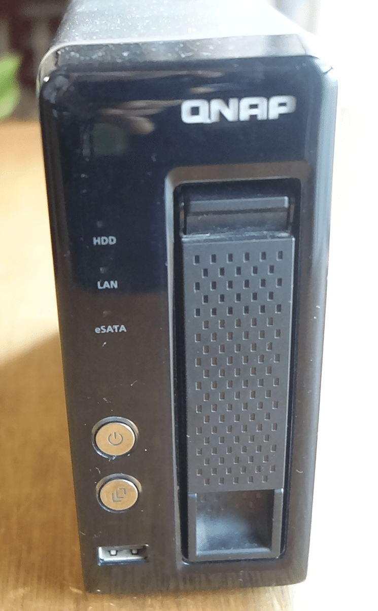 NASのファンを交換した｜モーレア