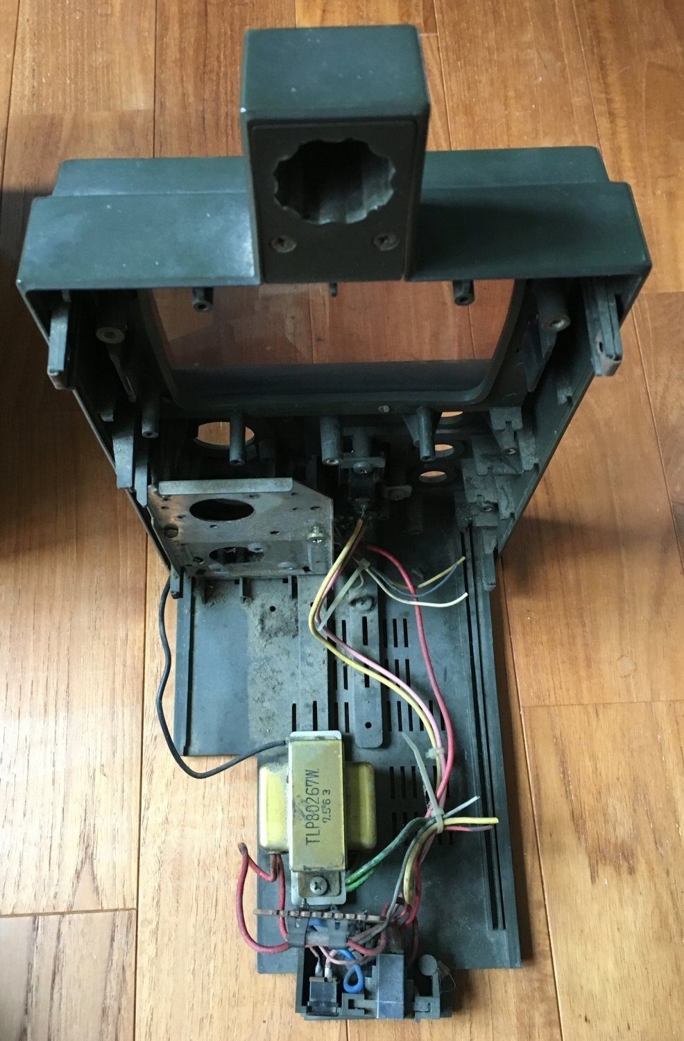 ポータブルテレビRANGER-505の改造（その1）：LCDの取り付け
