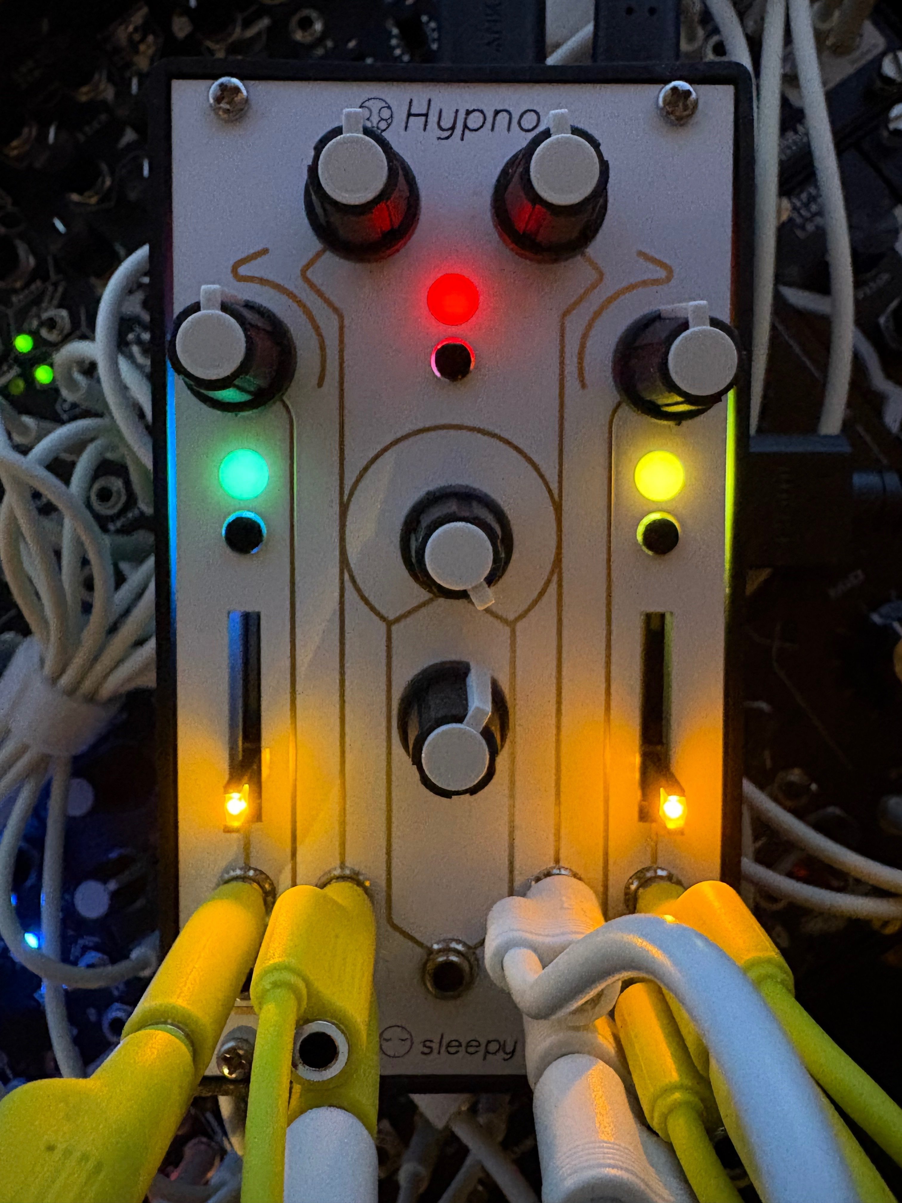 Sleepy Circuit Hypo モジュラー　ビデオシンセサイザー Hypno - Video Synthesizer — Sleepy Circuits