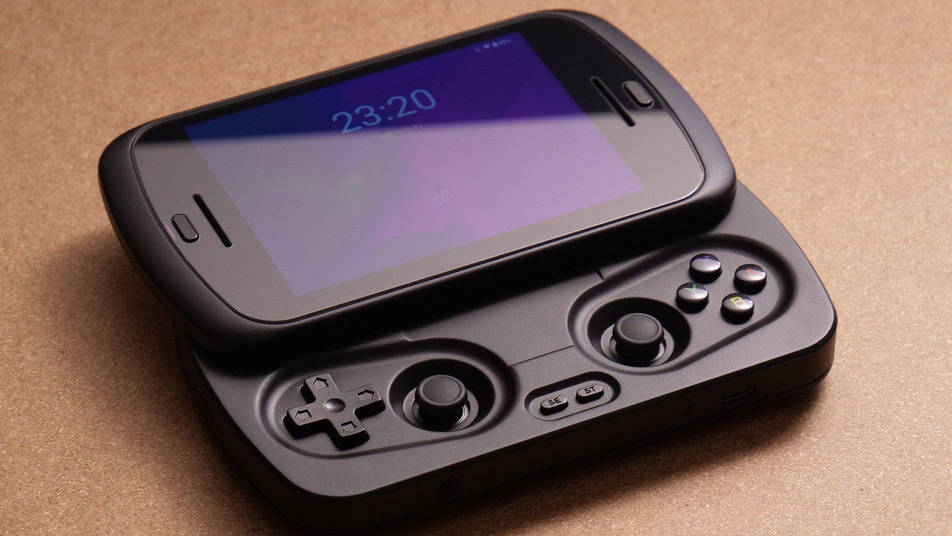 レビュー】とうとうやりやがった『ANBERNIC RG Slide』｜どもども