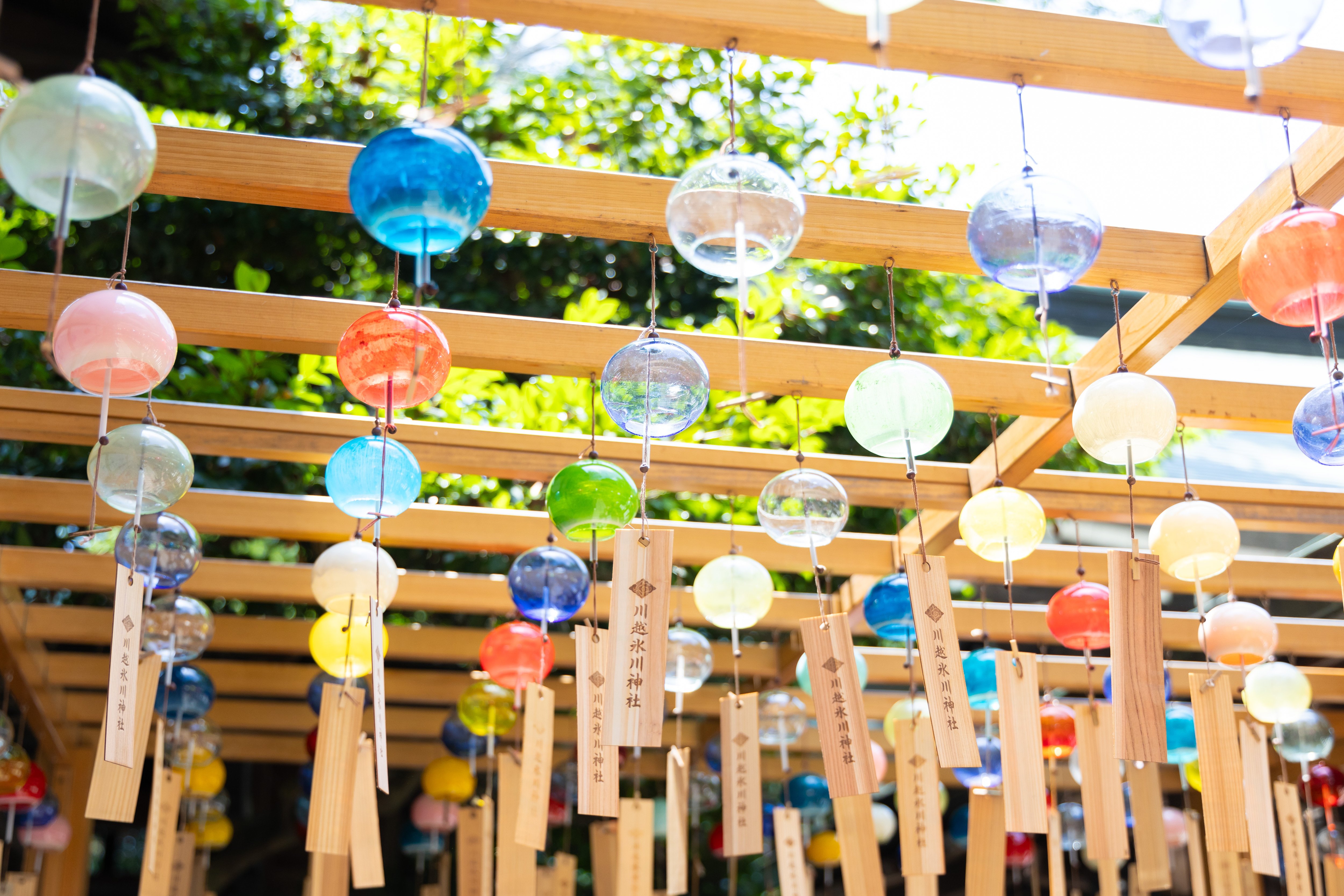 四季の彩りを楽しむ・夏－縁むすび風鈴・風車－｜川越氷川神社