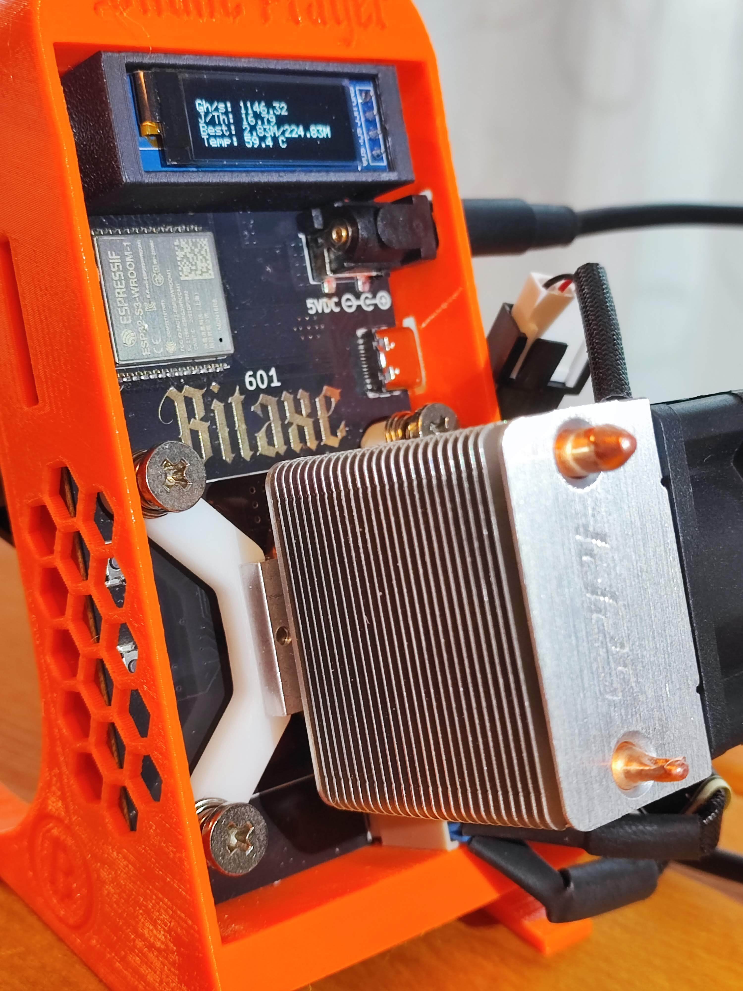 Bitaxe Gamma 601 ASIC マイナー サイレントモデル Amazon.com: Open Source Bitcoin Miner Bitaxe Gamma 601 Solo