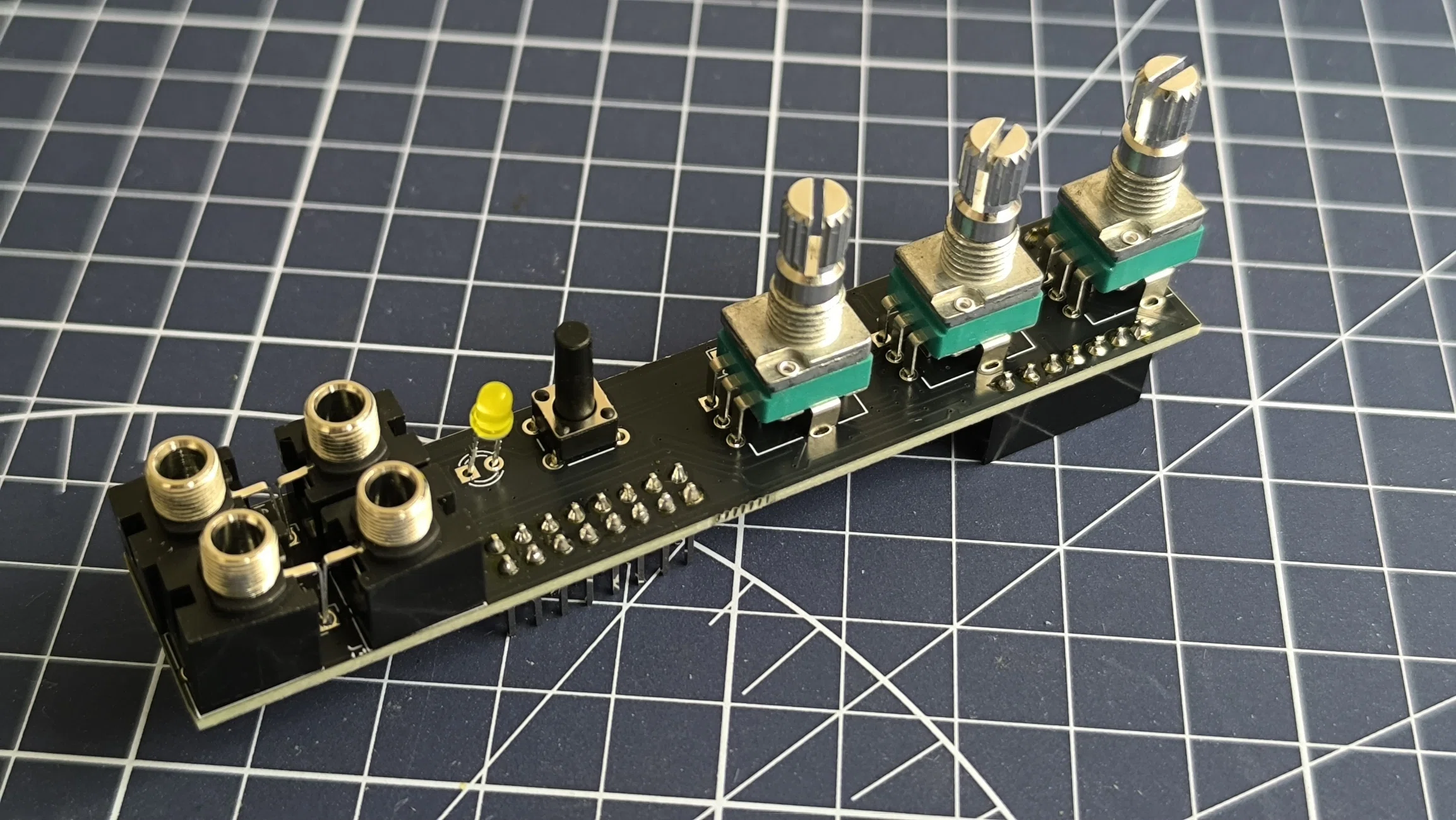 DIY Eurorack Modular Synth HAGIWO/MOD2｜HAGIWO/ハギヲ