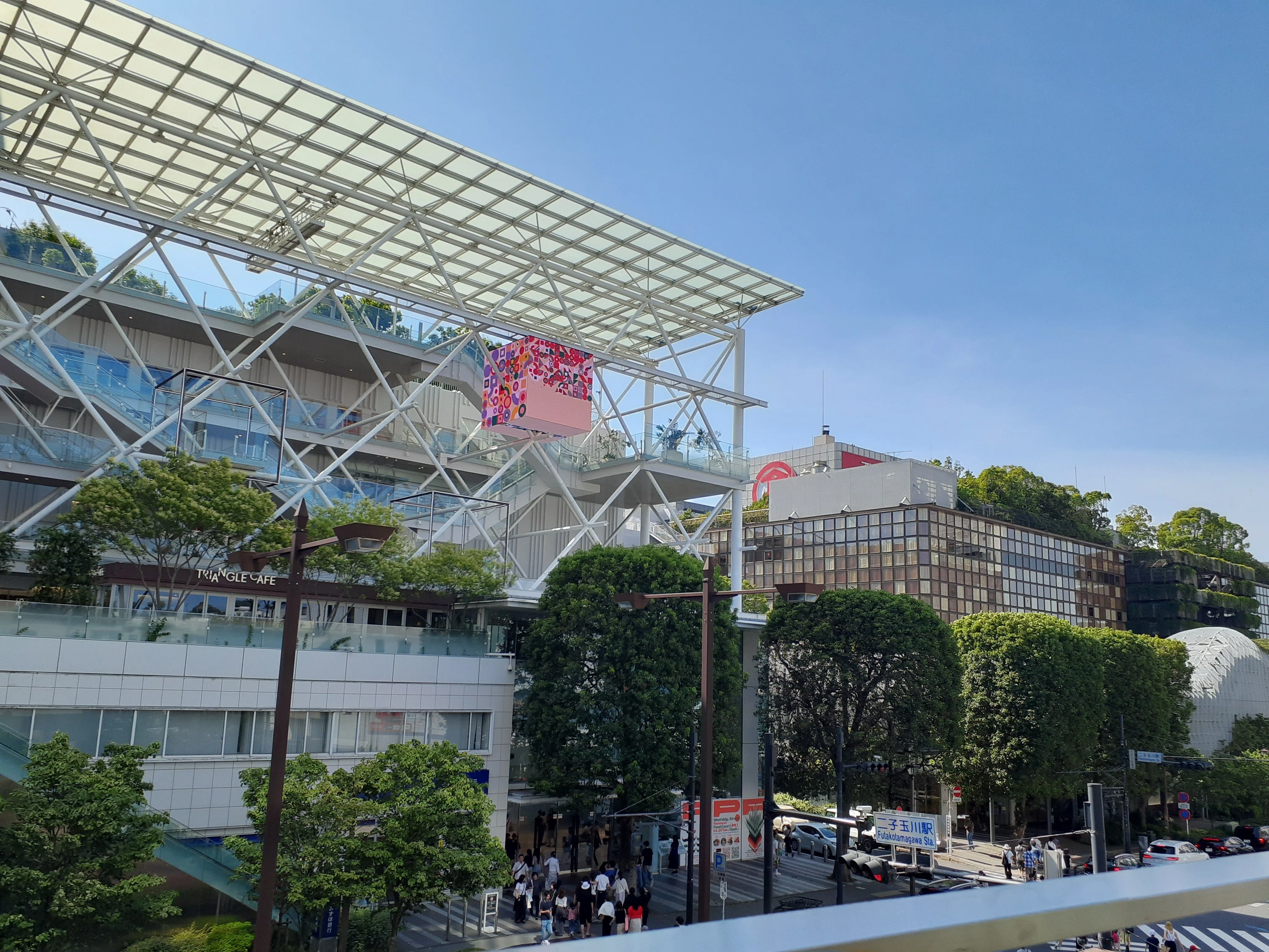Yuki Toyonaga Exhibition: A Person Who Grows Roses and Paints