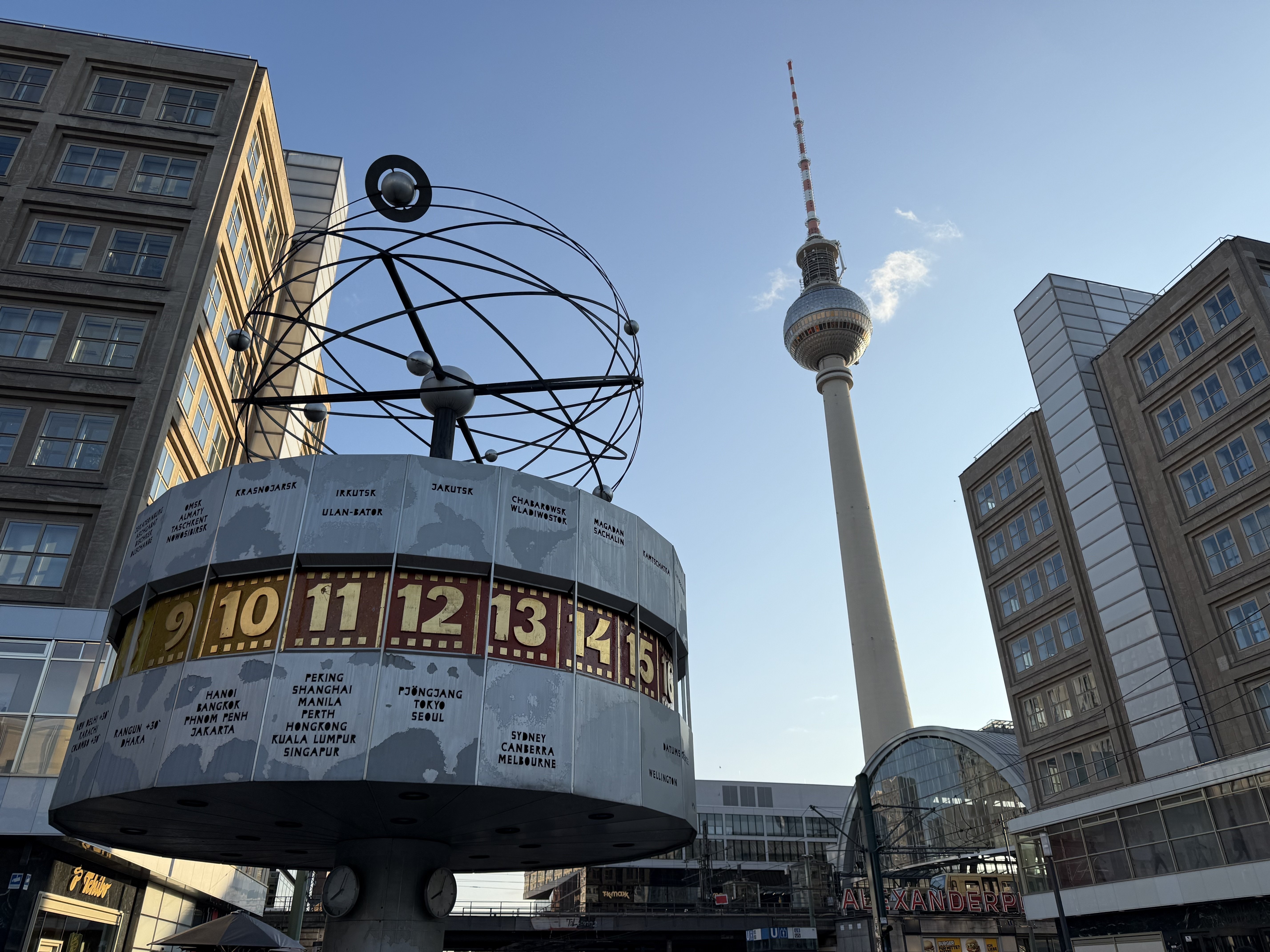 ベルリンのテレビ塔の面白さ｜モチオカ ケイ（望岡 慶）