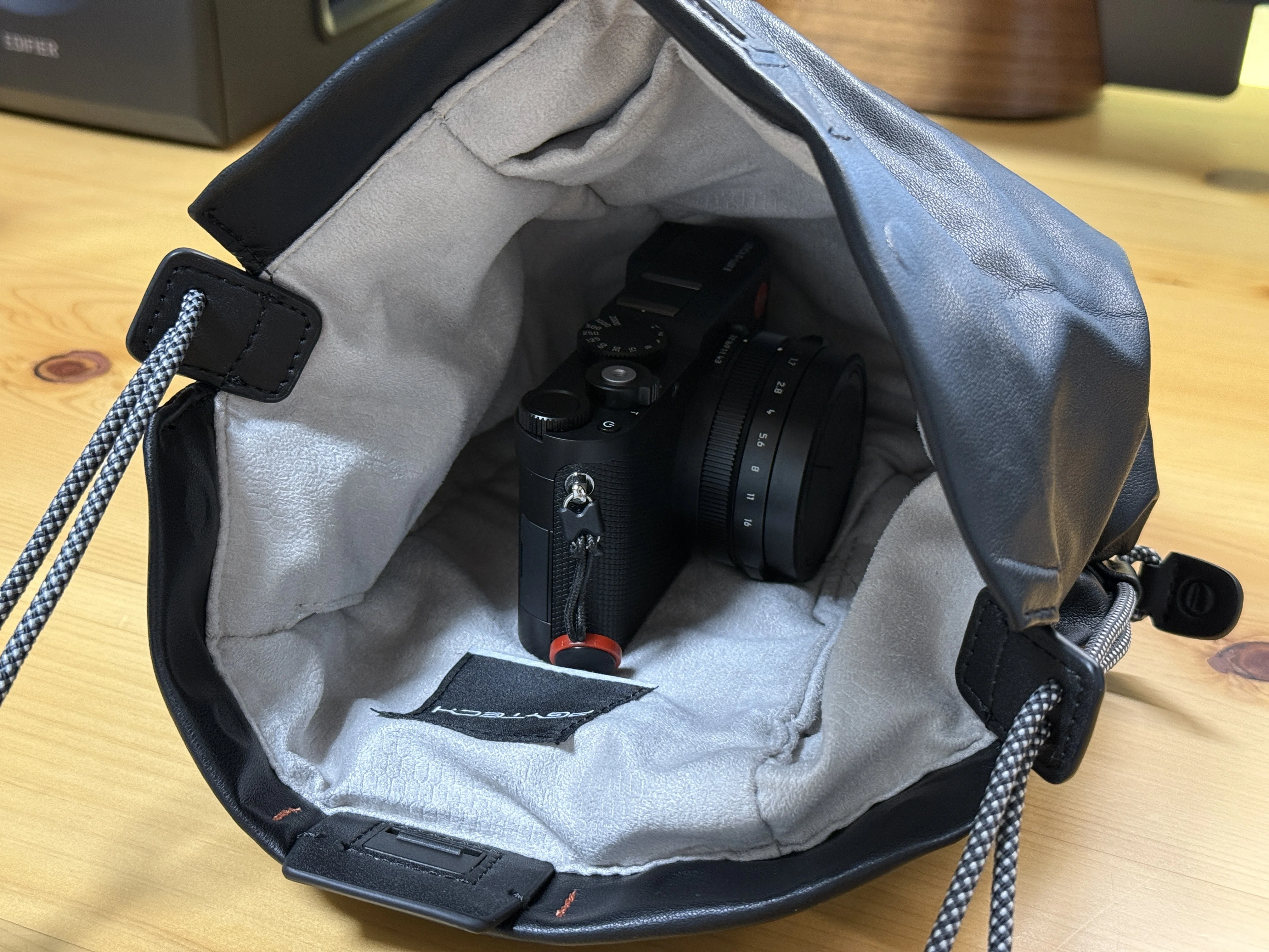A Bag That Only Fits a Camera: PGYTECH OneGo Cloud Bag M Review 
