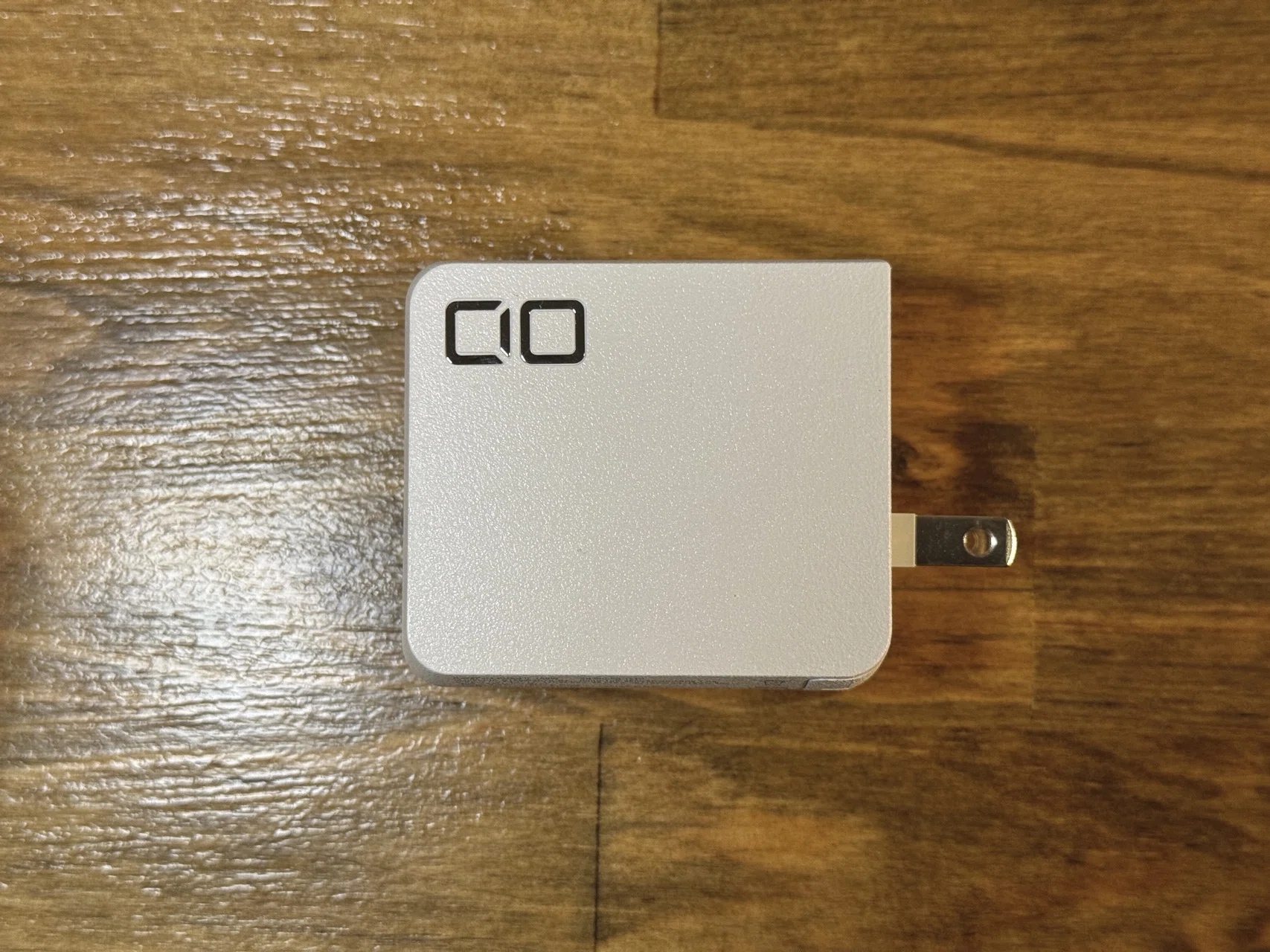 100W USB充電器、こんなに小さくなっている - NovaPort QUADⅡ 100W