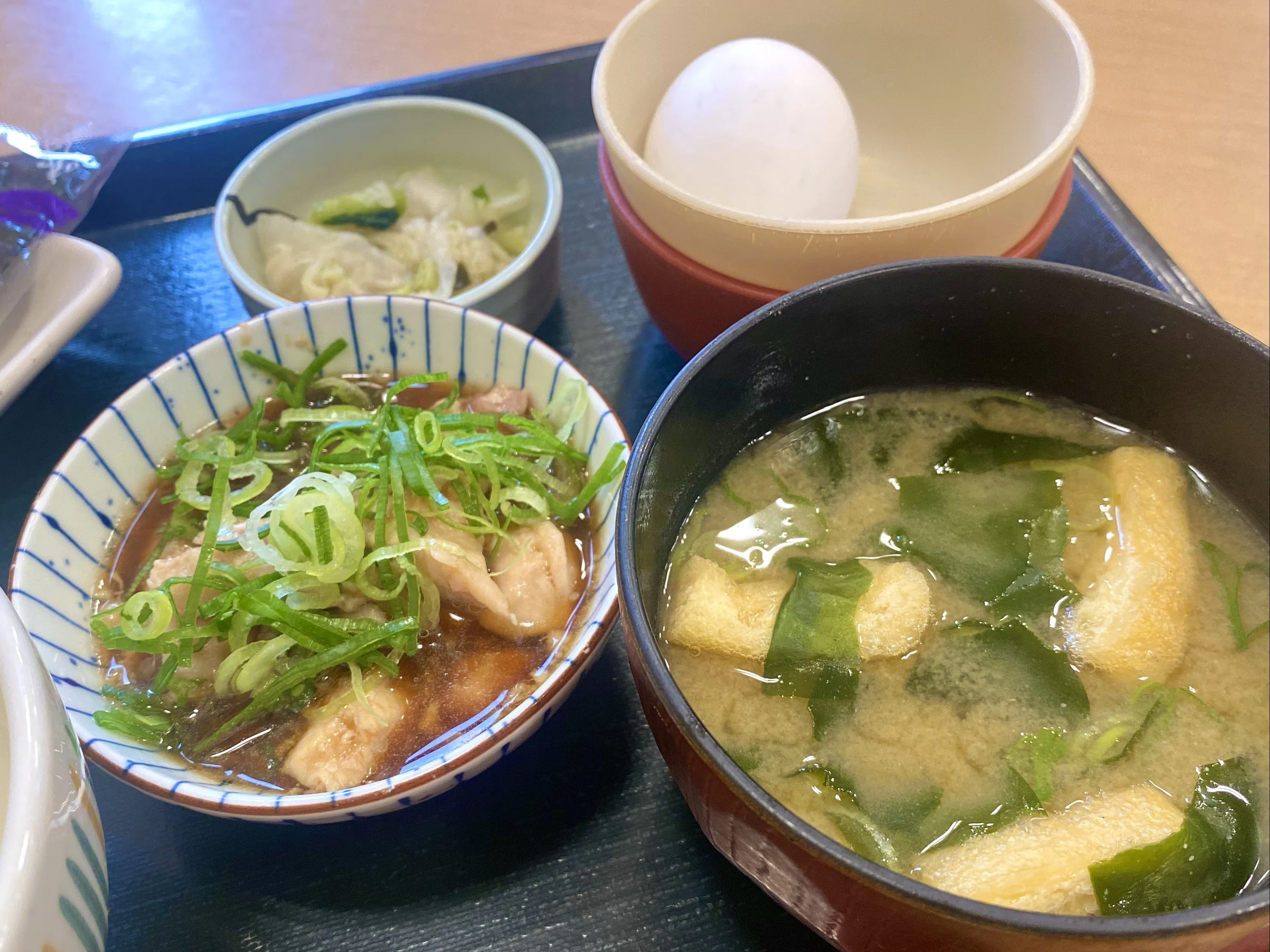 なか卯のこだわり卵朝食｜50代ひとり旅・朝ごはん日記｜五飯田あさこ