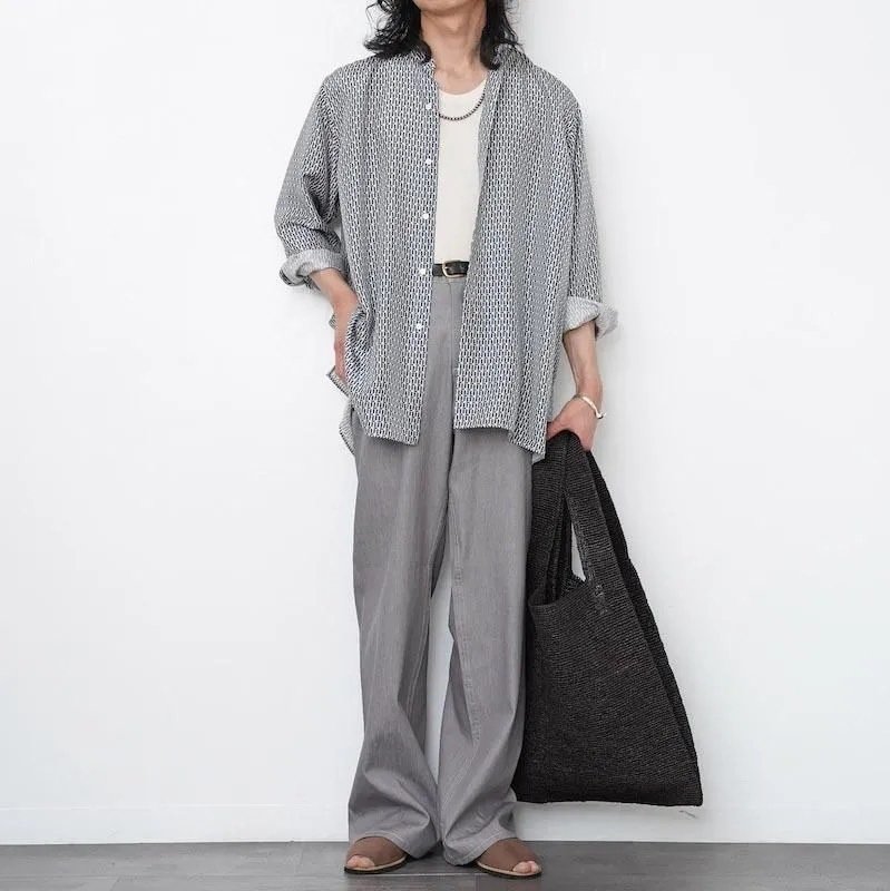 幾何学模様×シルク素材が生む、上品な抜け感。【2025 S/S