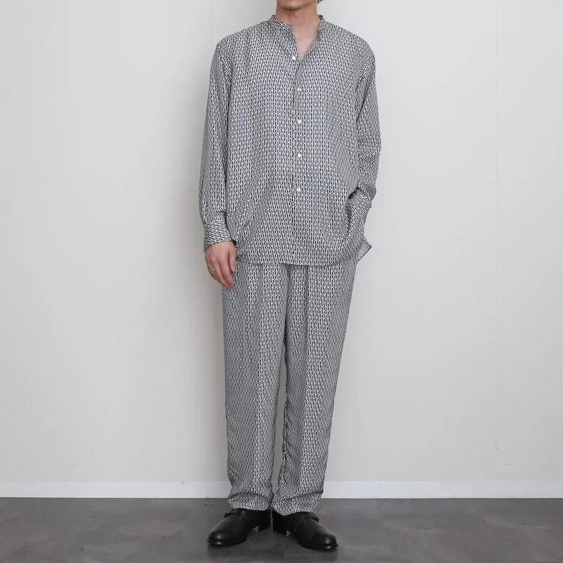 幾何学模様×シルク素材が生む、上品な抜け感。【2025 S/S】【HEUGN