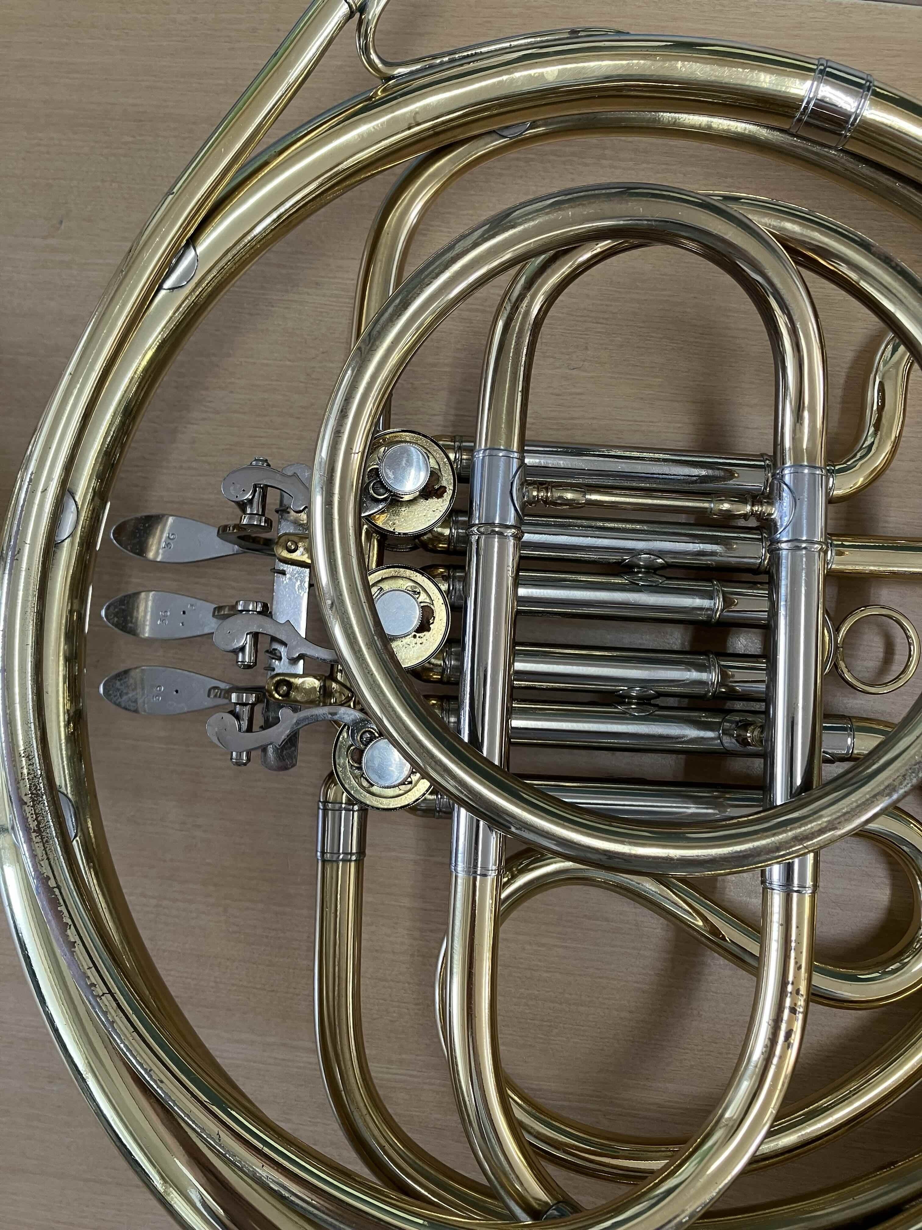 角笛　ホルン 曲がった形状 ダブルホルン1106｜製品紹介｜Alexander(アレキサンダー ホルン)