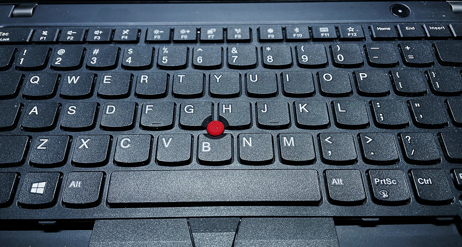 ThinkPad T480sのキーボード交換してみたら質感が違うことに気付いた 