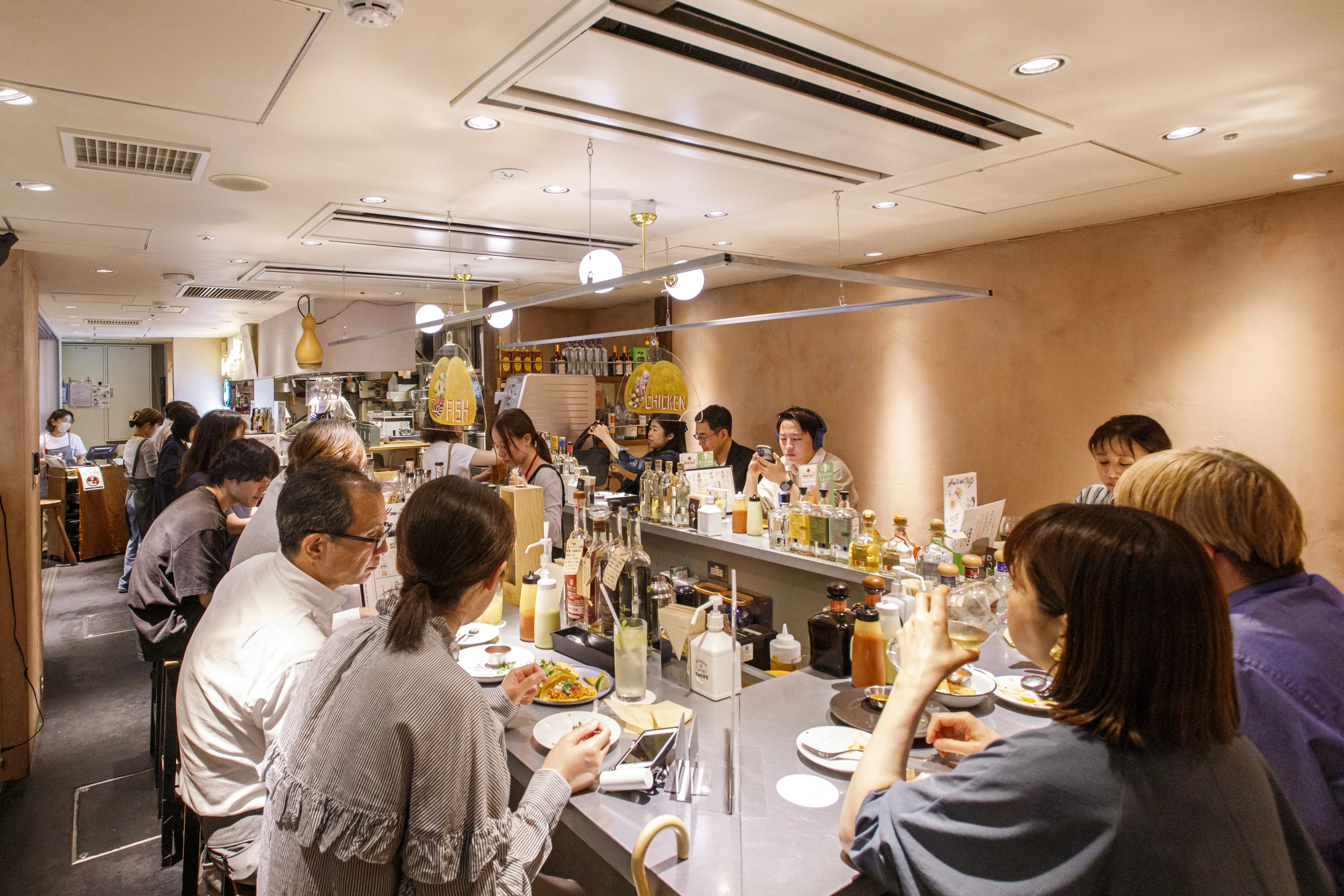 昼はプレート、夜は単品で1日300人の大繁盛！「北出TACOS