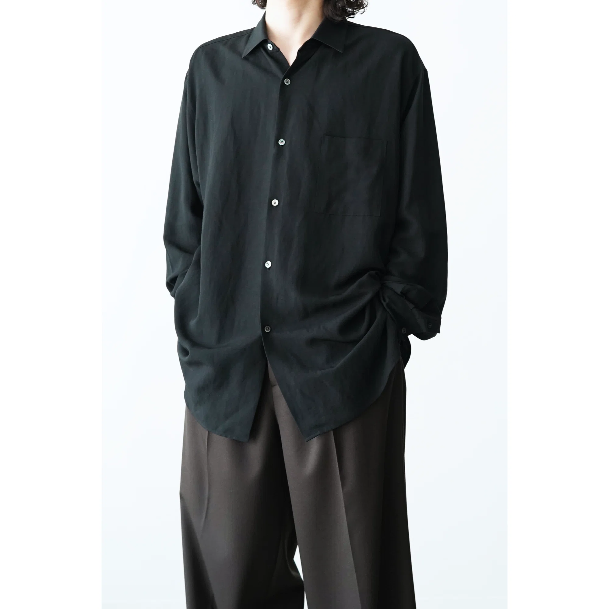 sssteinのシャツは美しい。ssstein Rayon/Linen Oversized Down Pat