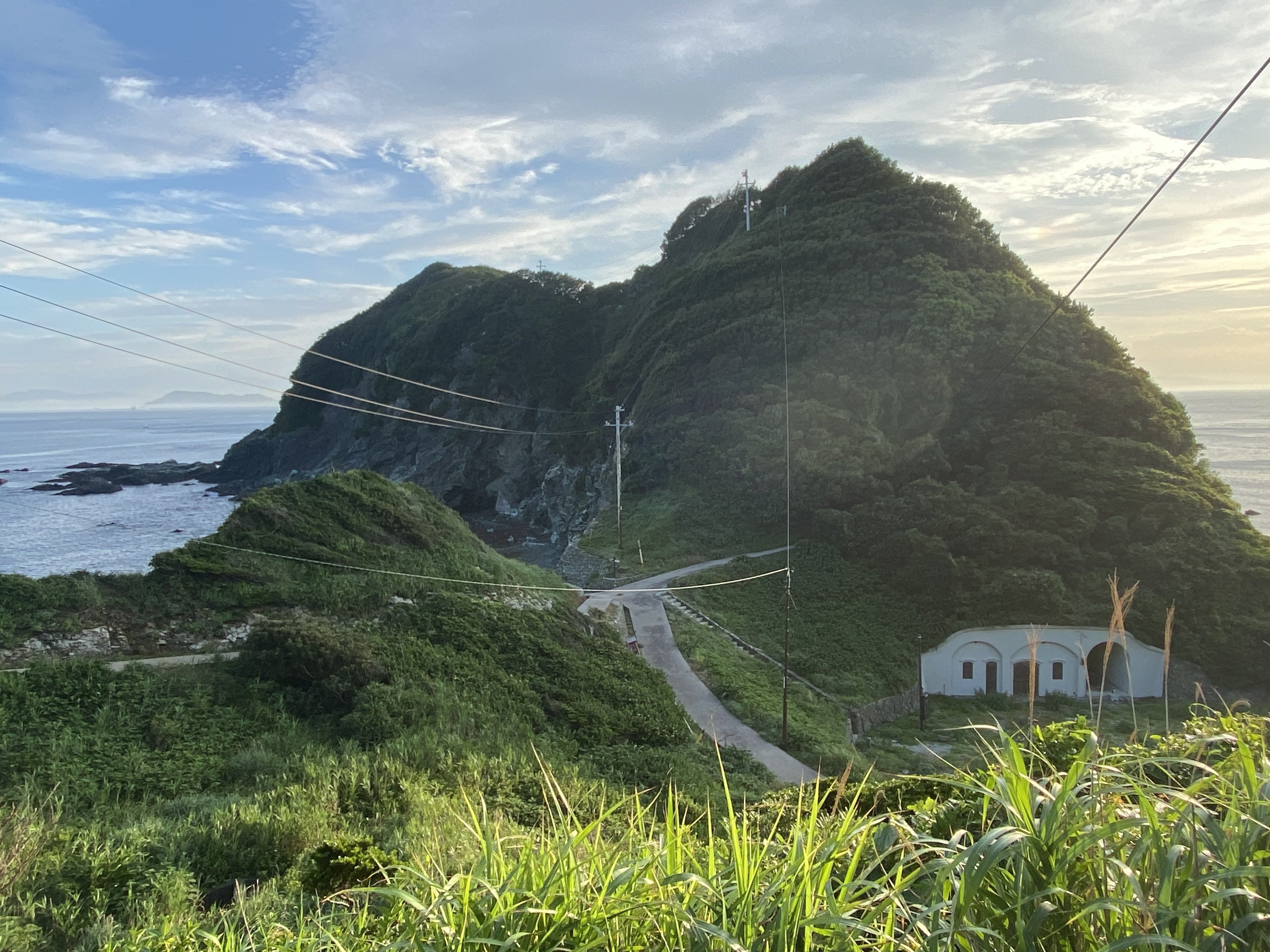 日本一細長い半島・佐田岬半島1「八角形の白い灯台」｜高坂正澄