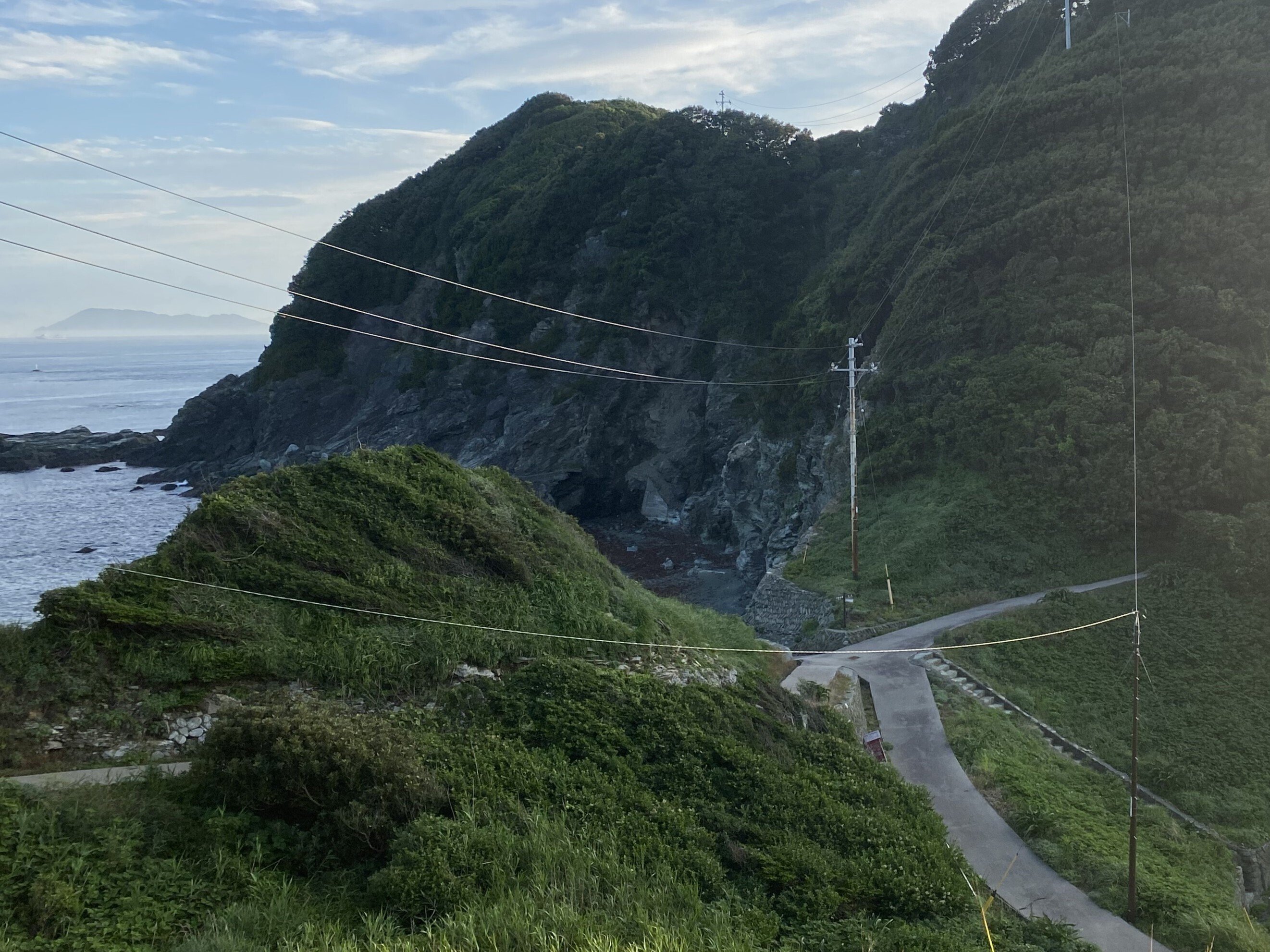 日本一細長い半島・佐田岬半島1「八角形の白い灯台」｜高坂正澄