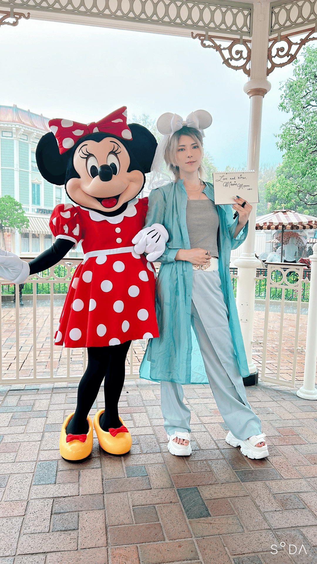 香港ディズニー旅行記⑬ミッキーフレンズとあちこちでグリーティング