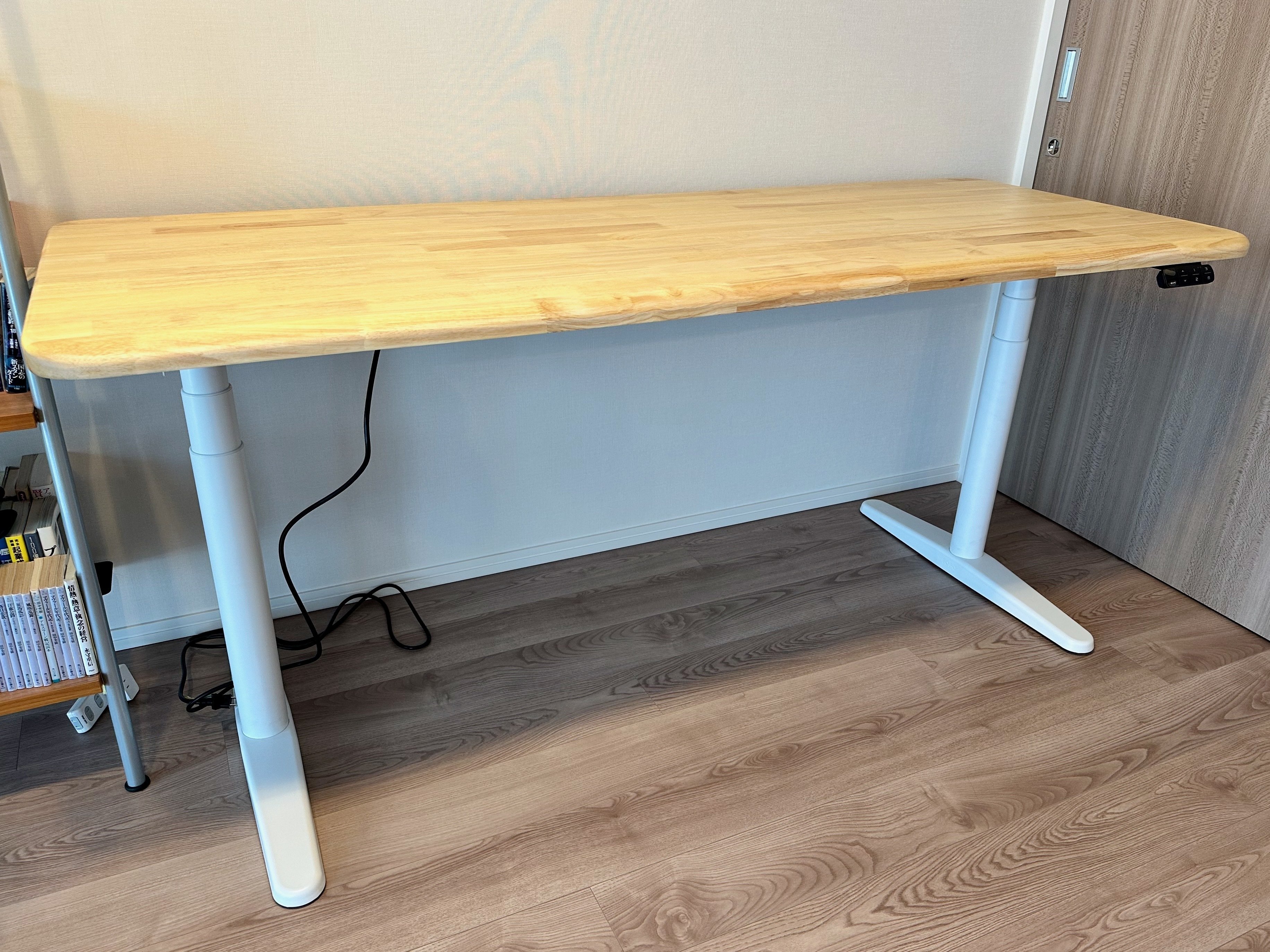 超巨大！横幅180cmの電動昇降デスクCOFO Desk Premiumを導入
