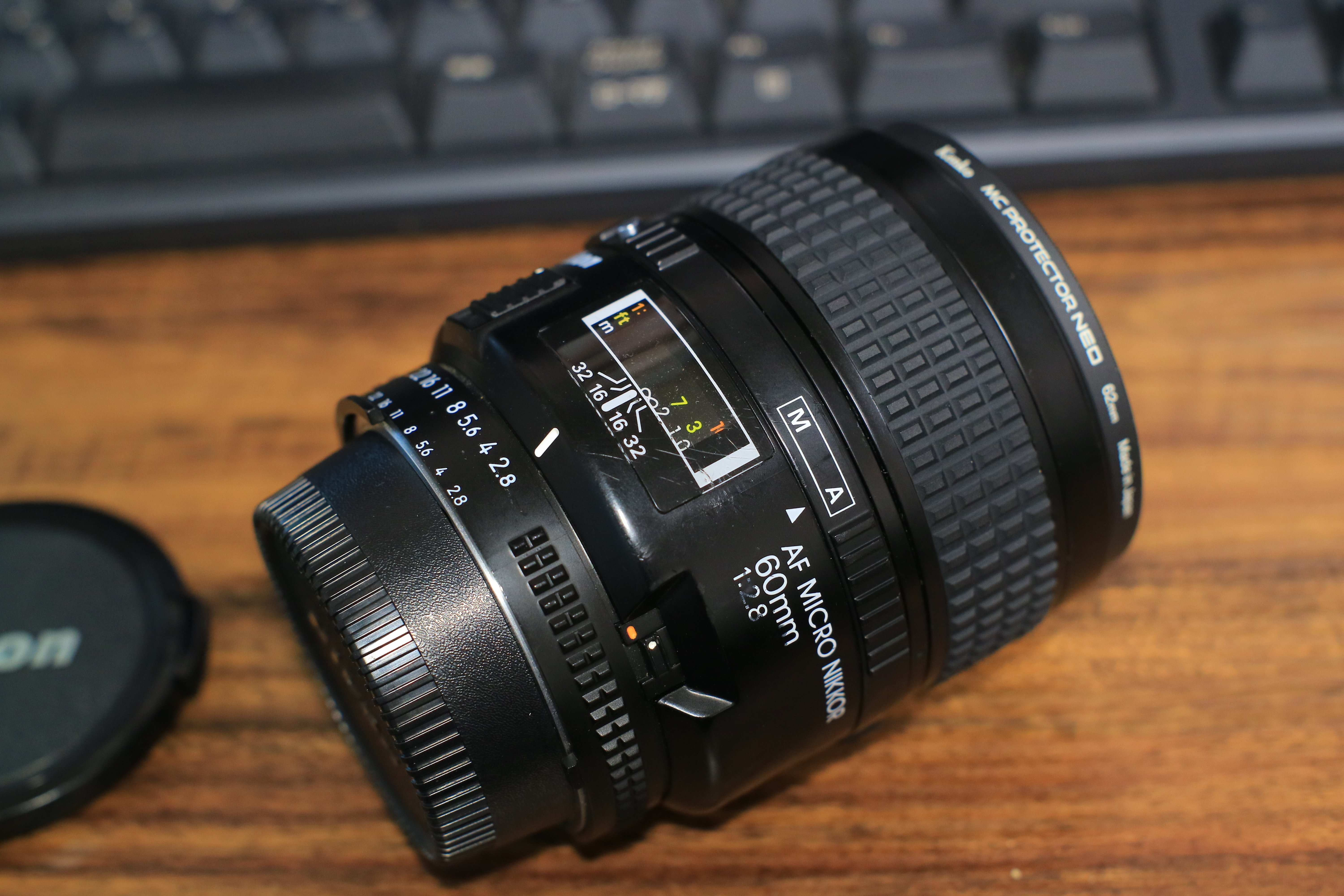 フード付き AF Ai Micor-Nikkor 60mm F2.8D 150 AI AF Micro-Nikkor 60mm f/2.8D 中古価格比較 - 価格.com