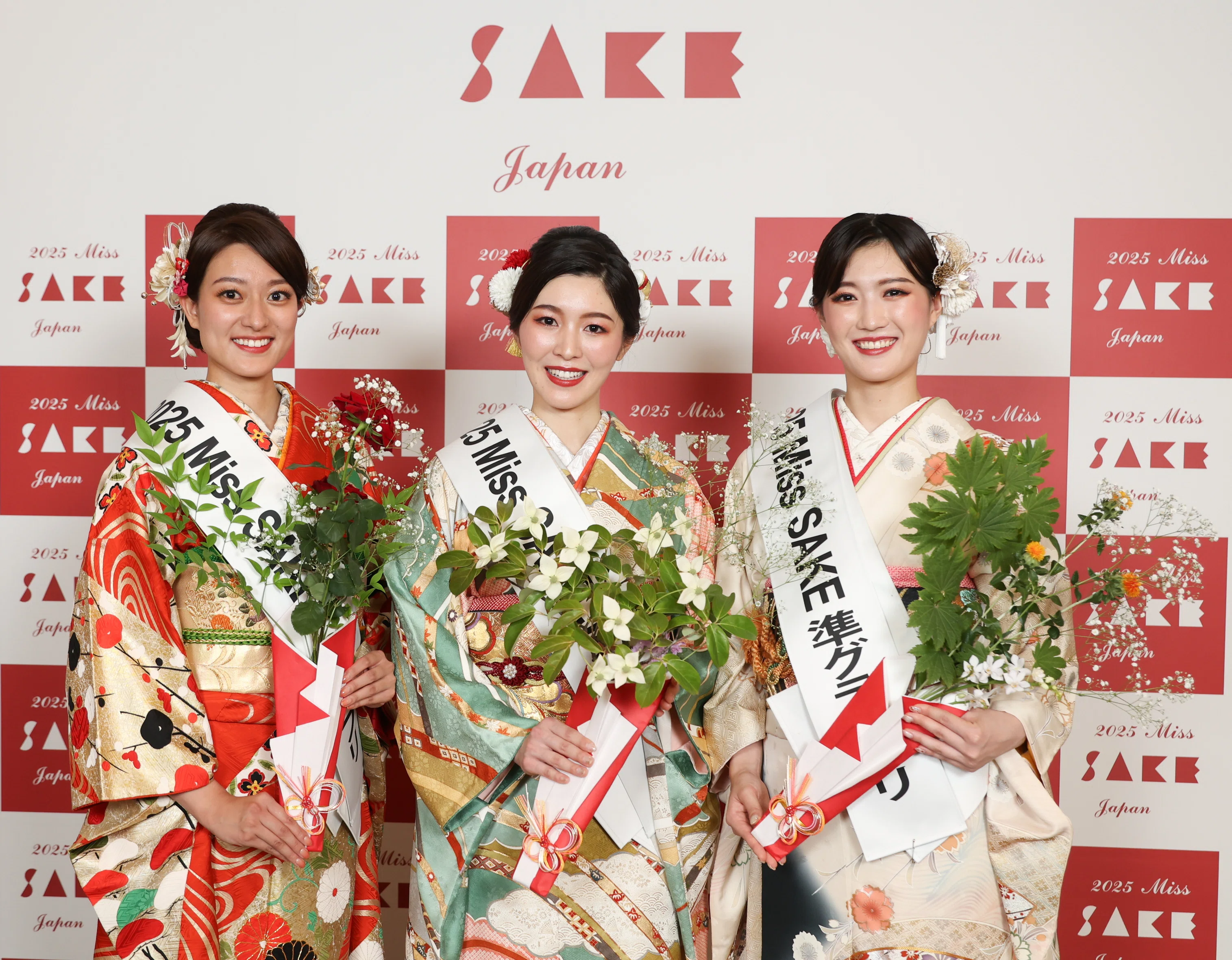 江戸時代の花伝書に残る“華包”、花と和紙でつくる美｜笹岡隆甫 花の