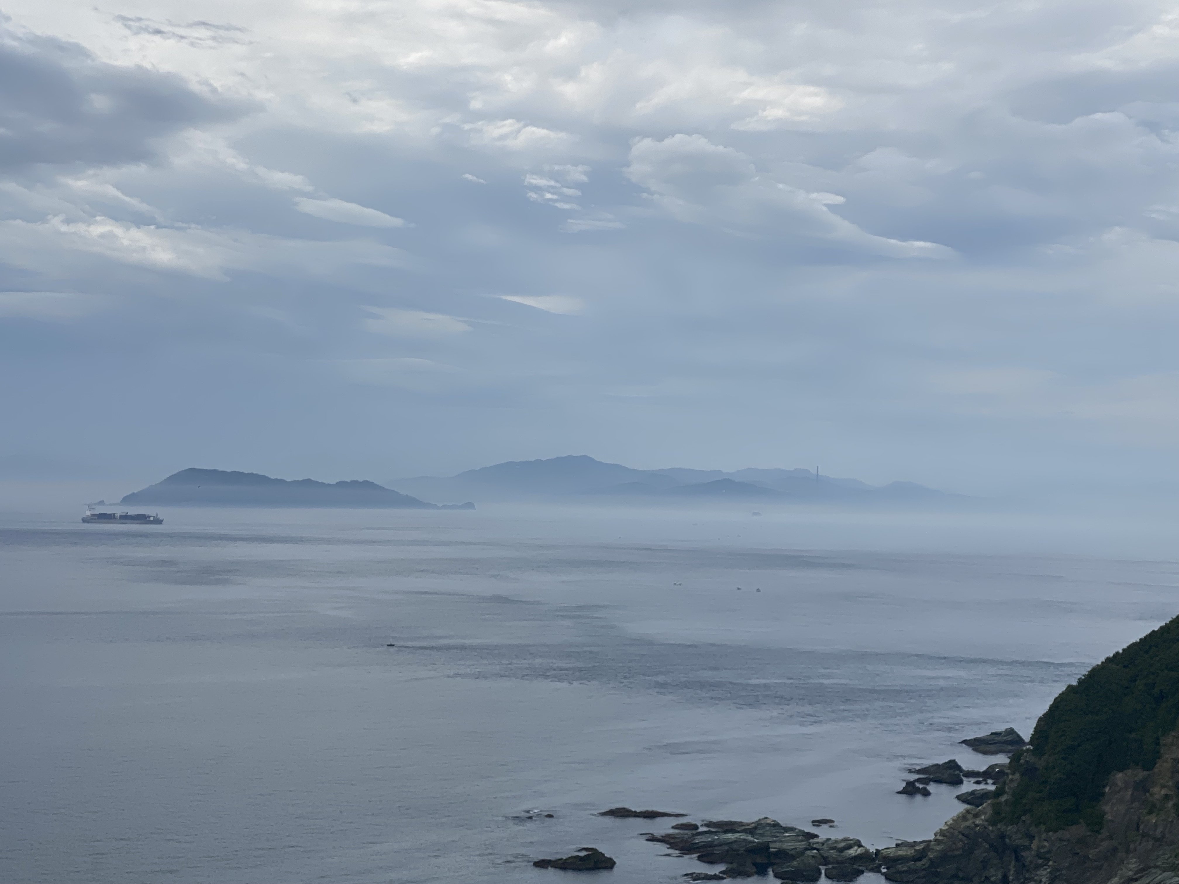 ぱこです。佐田の海 日本一細長い半島・佐田岬半島2 「日本のエネルギー」｜高坂正澄