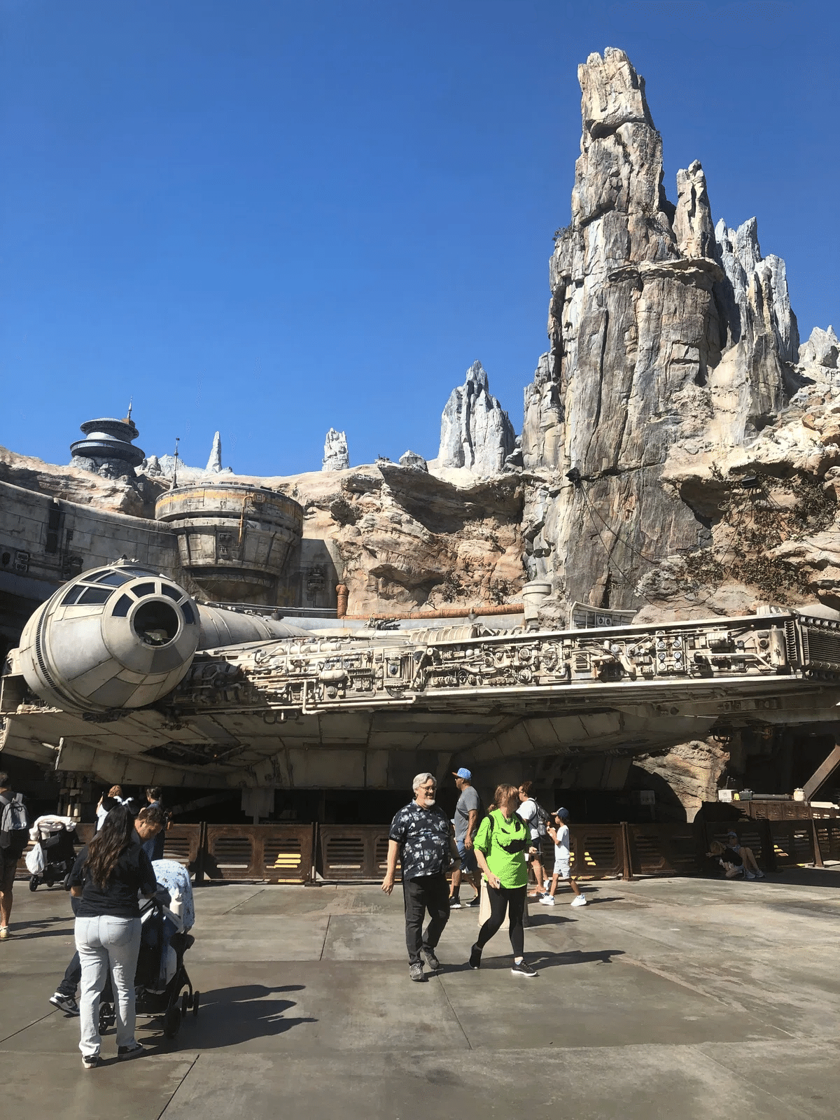 スター・ウォーズ　ギャラクシーズエッジ　ミレニアムファルコン ミレニアム・ファルコンに乗って冒険の旅へ！「スター・ウォーズ