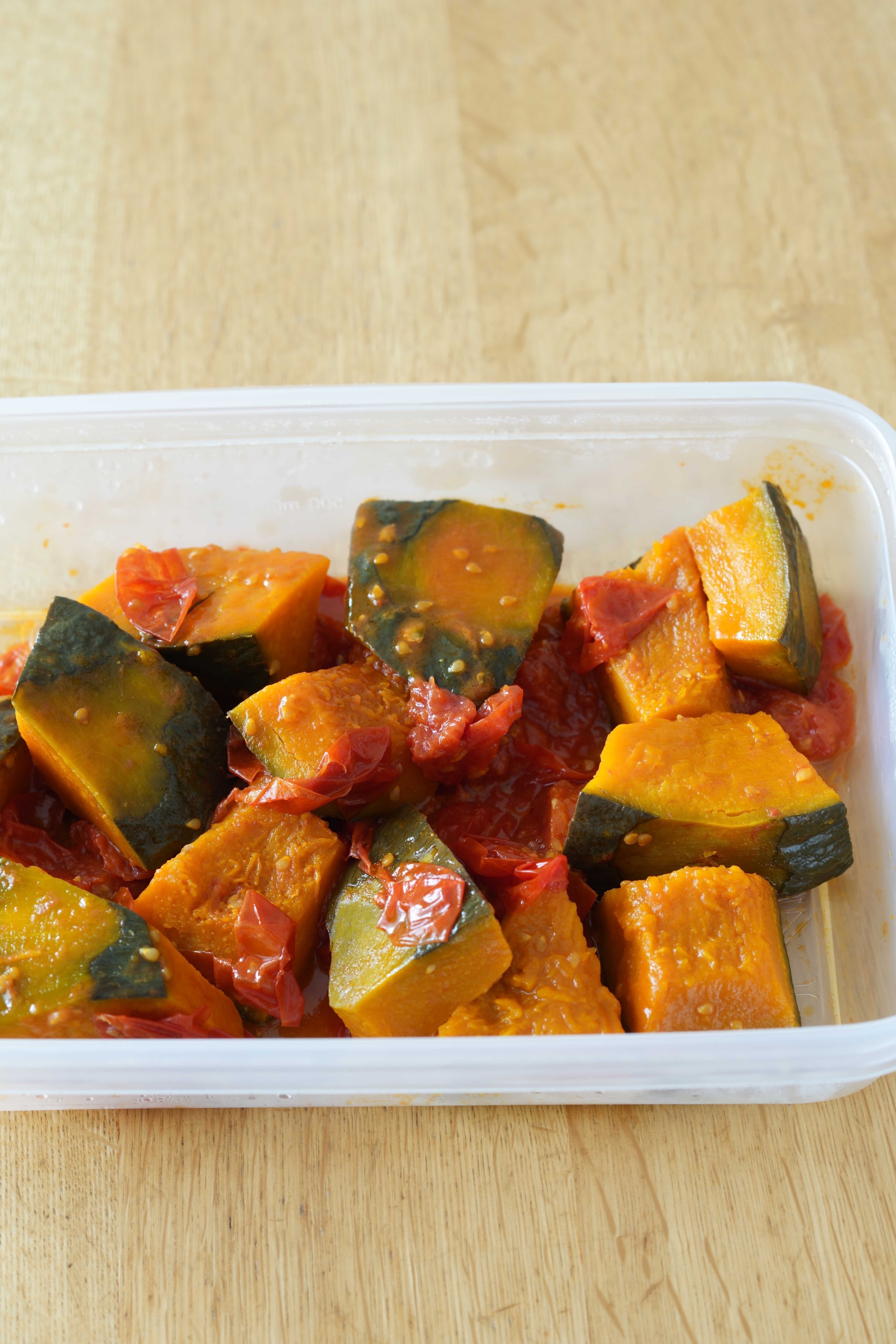 カボチャとトマトの置物 Amazon.co.jp: JSBWSFA 1個 ガラス 野菜 装飾 ガラス カボチャ