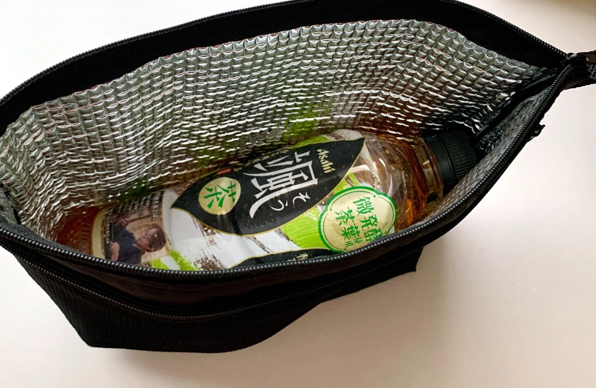 ダイソー新品ポケット付きショルダーバッグ DAISO - ダイソー新品ポケット付きショルダーバッグブラックの通販 by