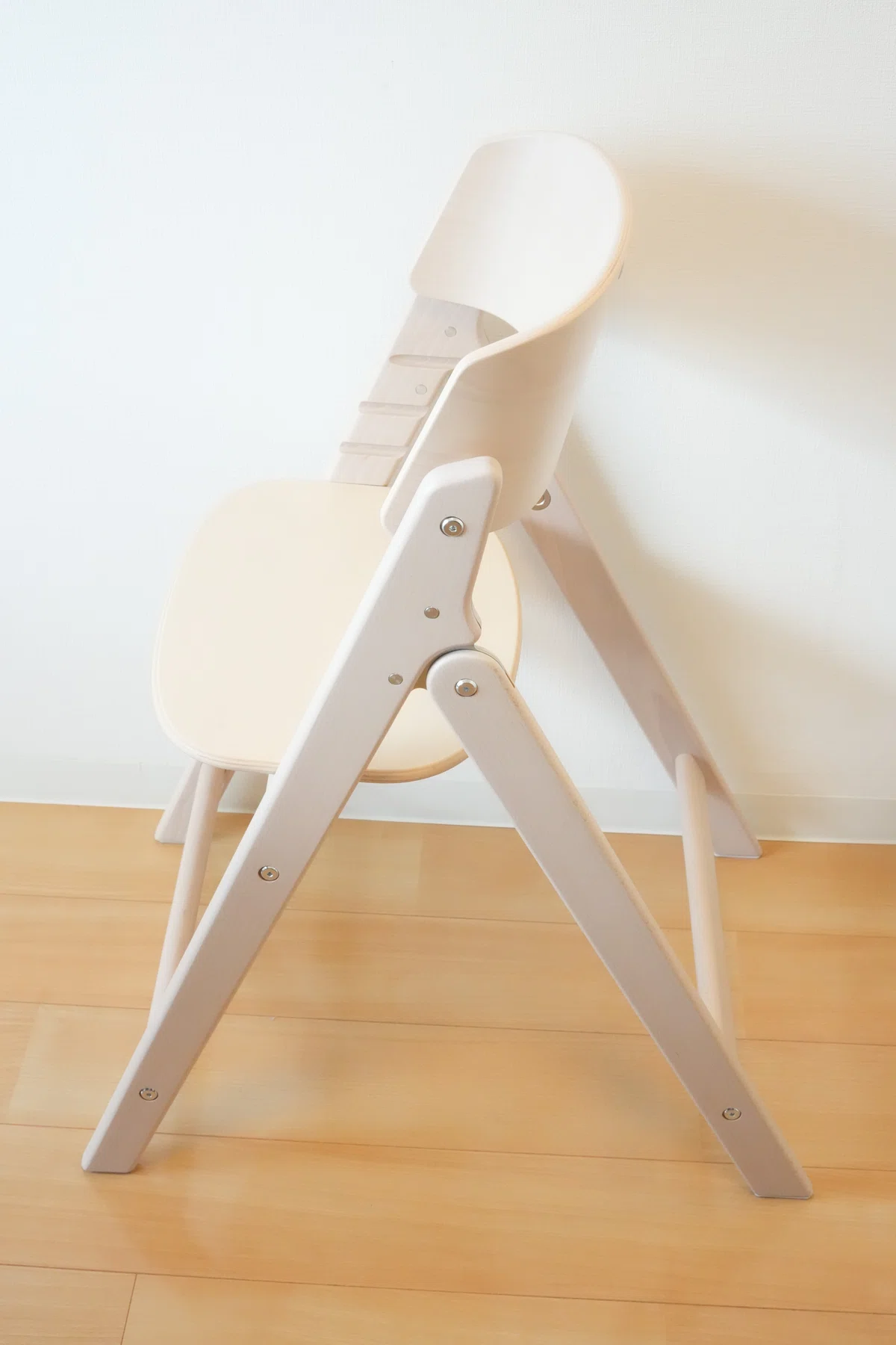 Cybex クリック&フォールド 成長後 チェア 横