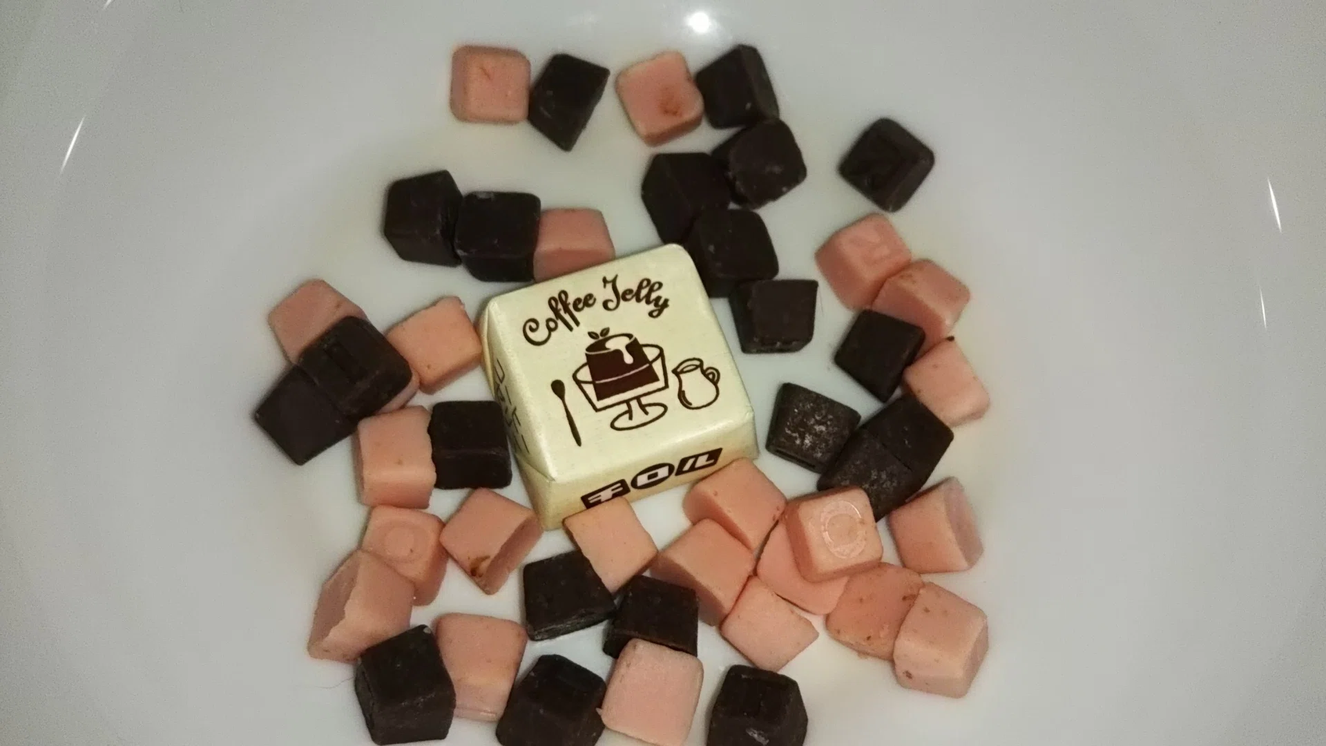 夏にチョコを食べる。『プチロル』『チロルチョココーヒーゼリー