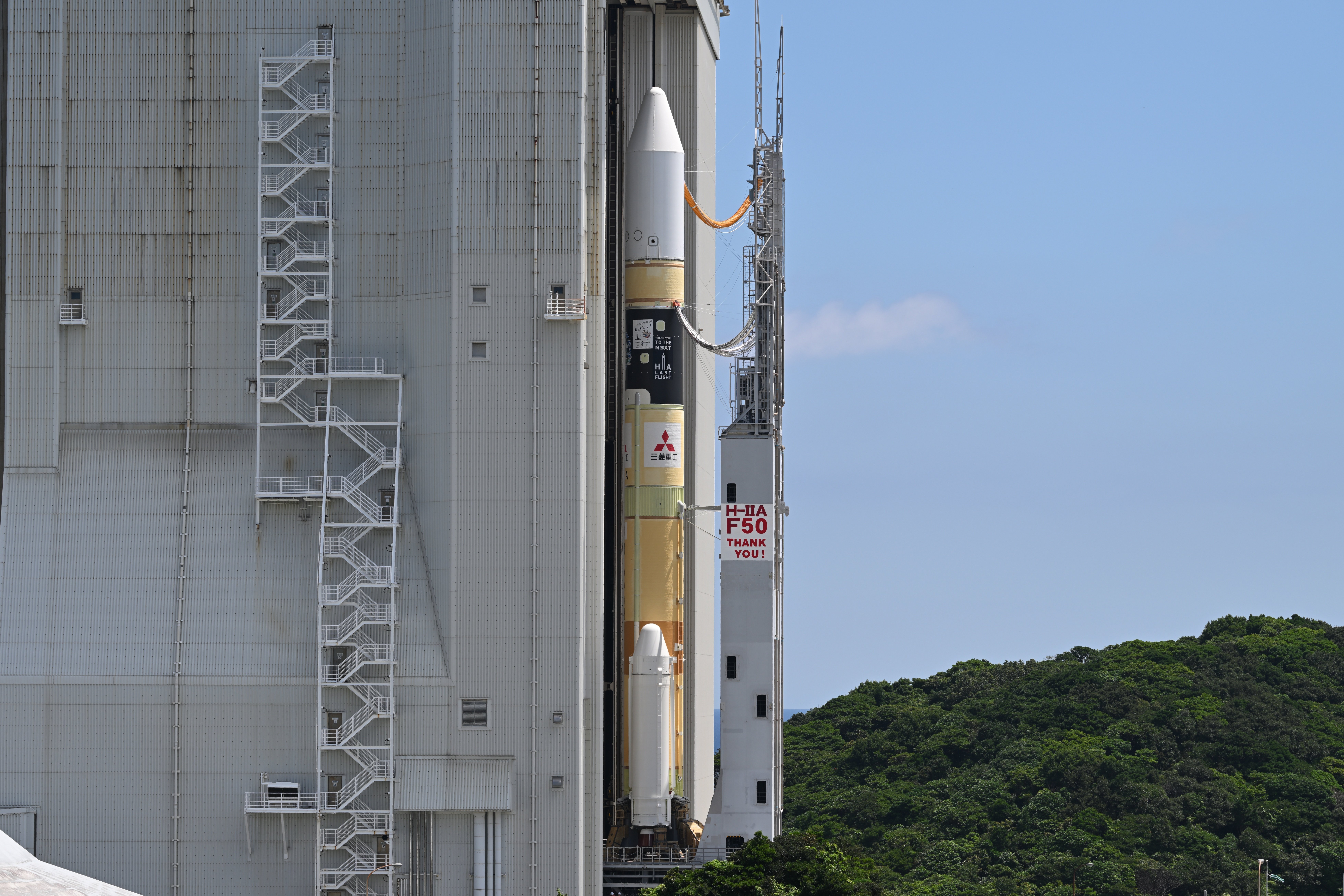 H-IIAロケット50号機、機体移動を完了 29日未明打ち上げへ｜探検