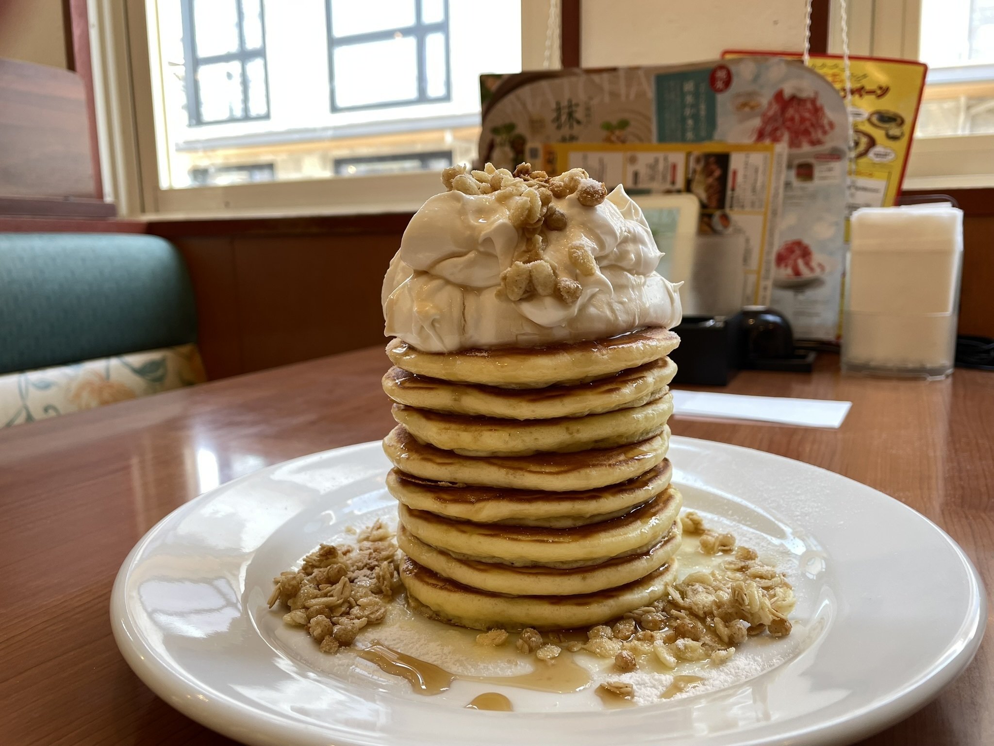 パンケーキ Eggs'n Things（エッグスンシングス）からパンケーキタワー登場