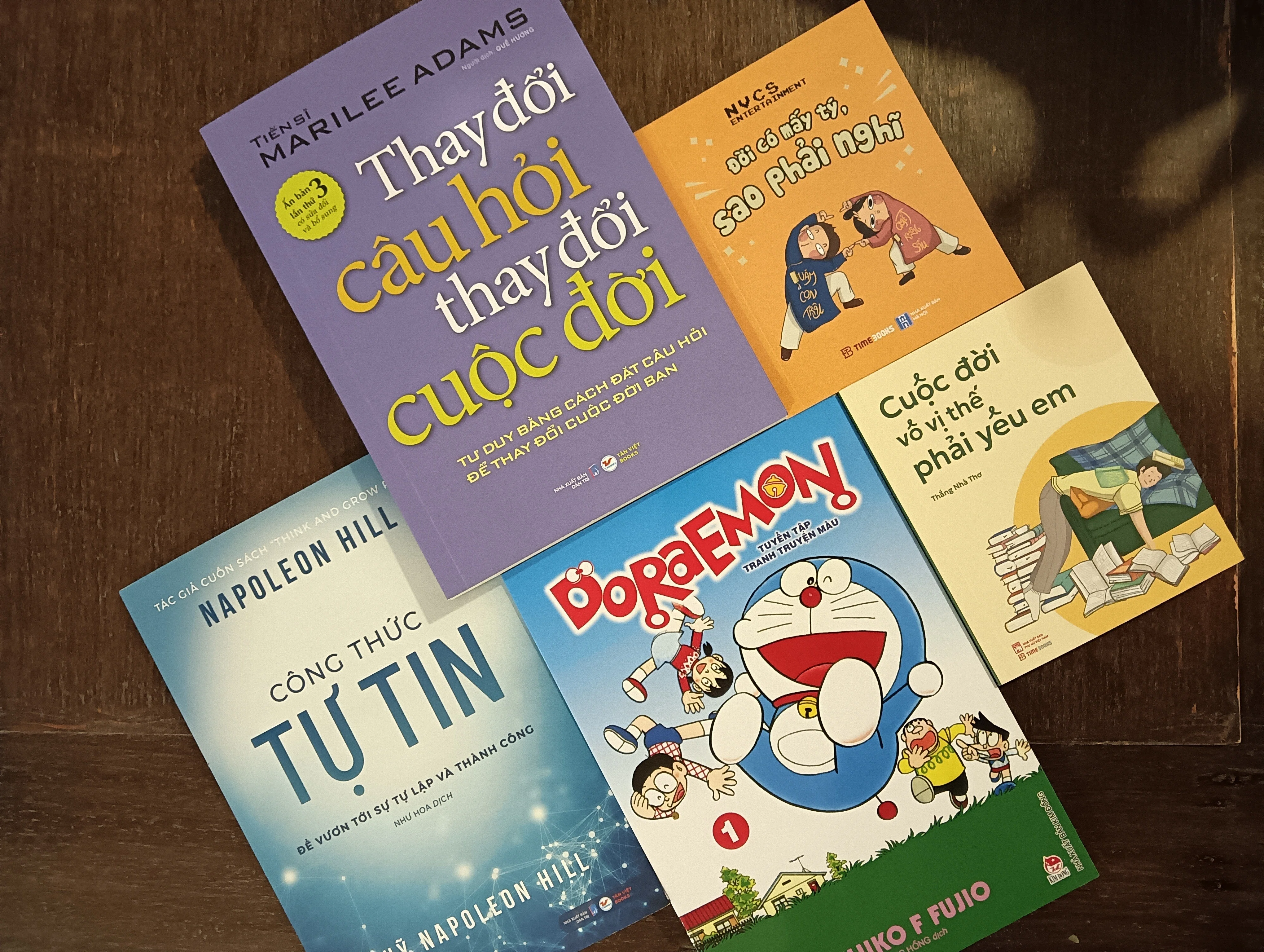 ベトナム・ハノイの本屋で本を買ってみた（ホアンキエム湖周辺