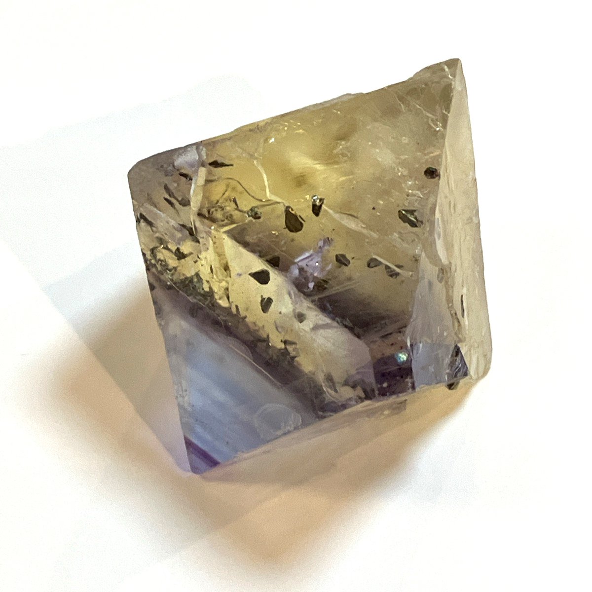 特別なイリノイ州産八面体蛍石｜さとうかよこ（きらら舎）