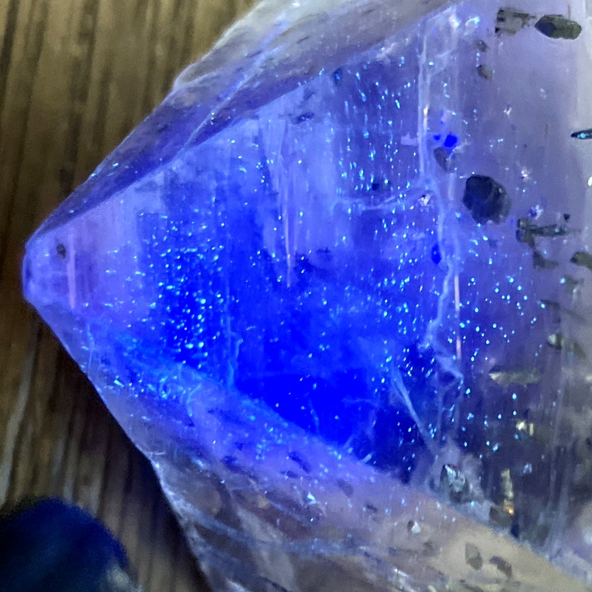 特別なイリノイ州産八面体蛍石｜さとうかよこ（きらら舎）