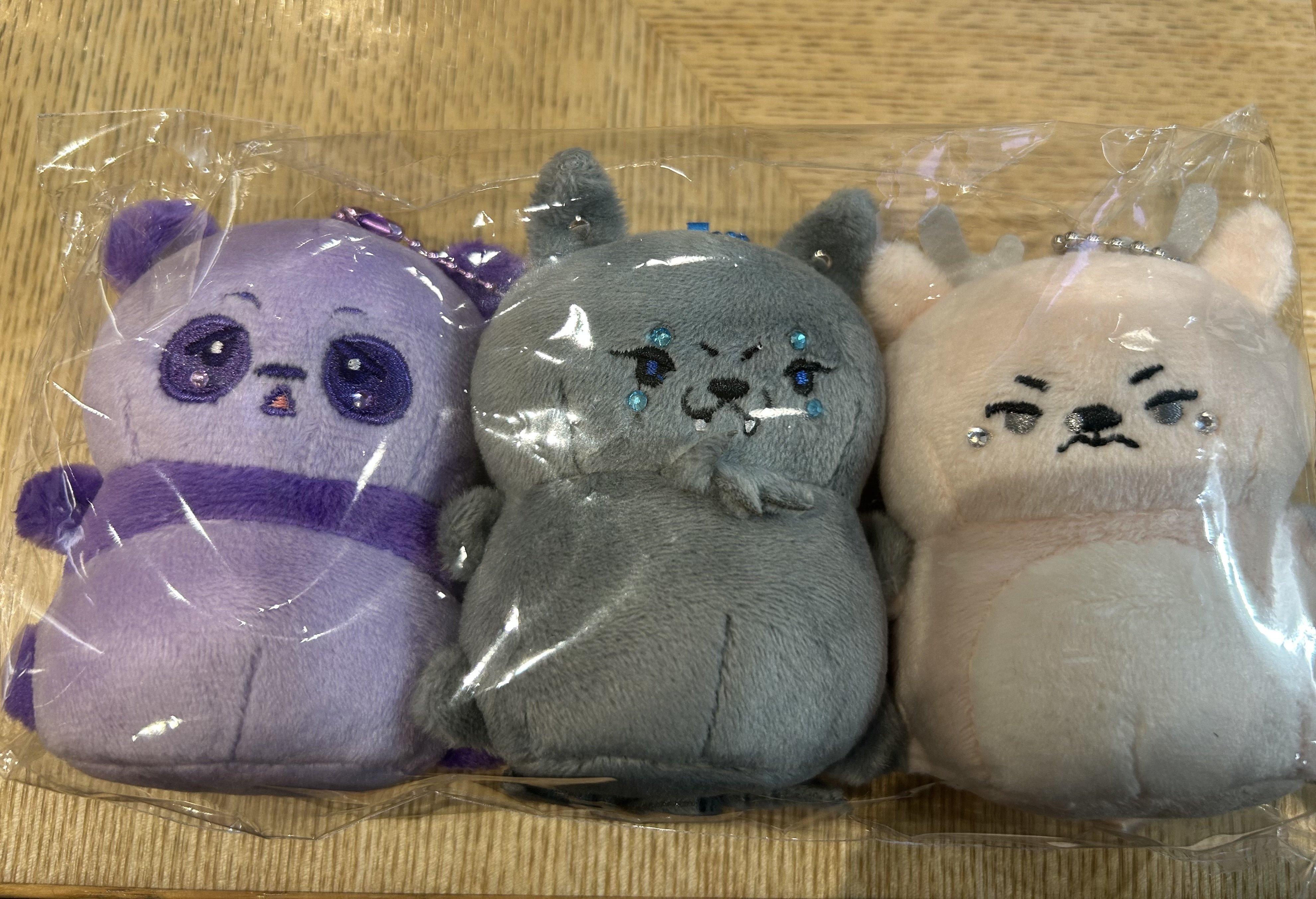 女王蜂 qbBEAST mini ぬいぐるみ アヴちゃん Amazon.co.jp